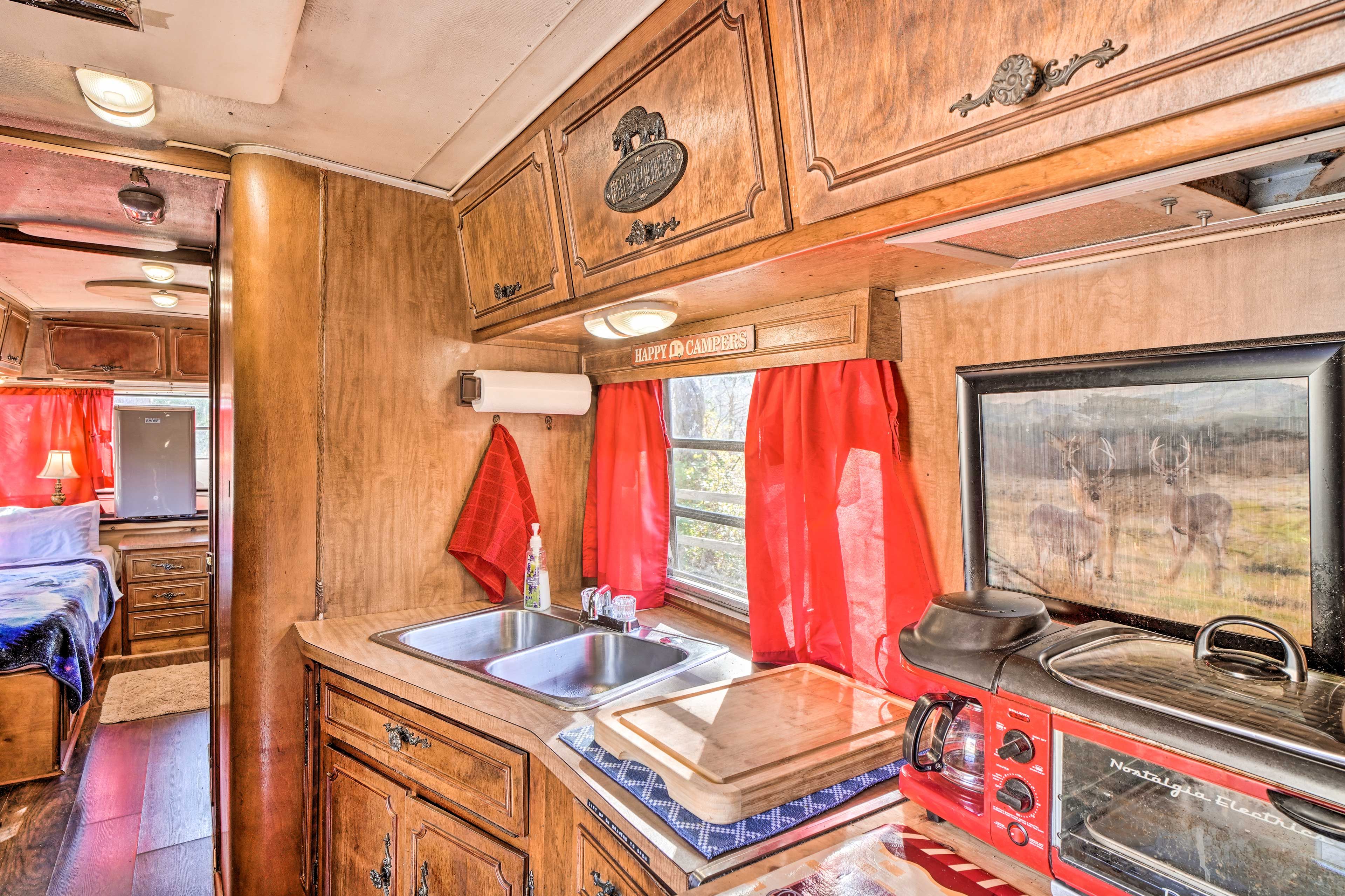 Well-Equipped Kitchenette
