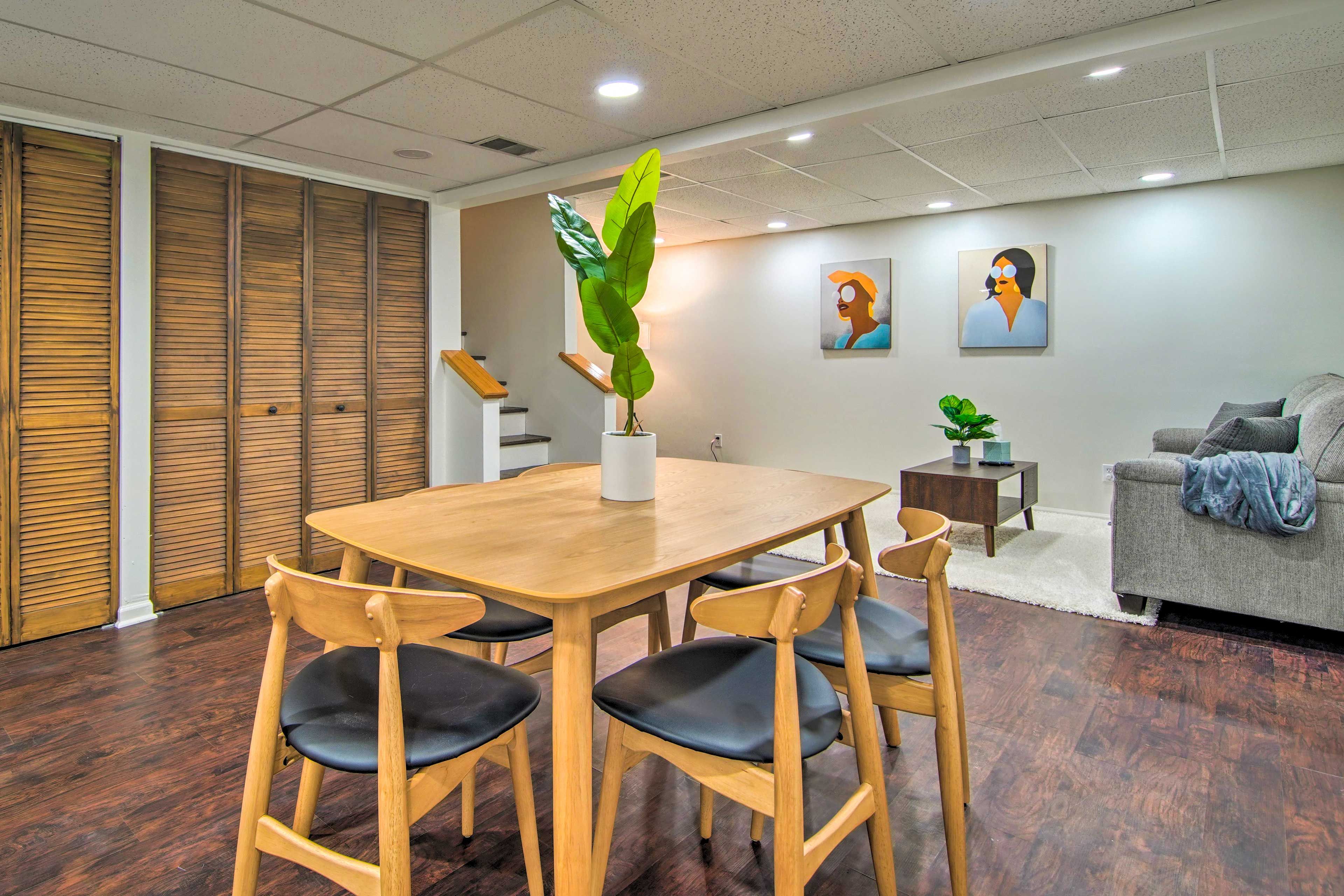 Downstairs Living Room | Dining Area | Smart TV