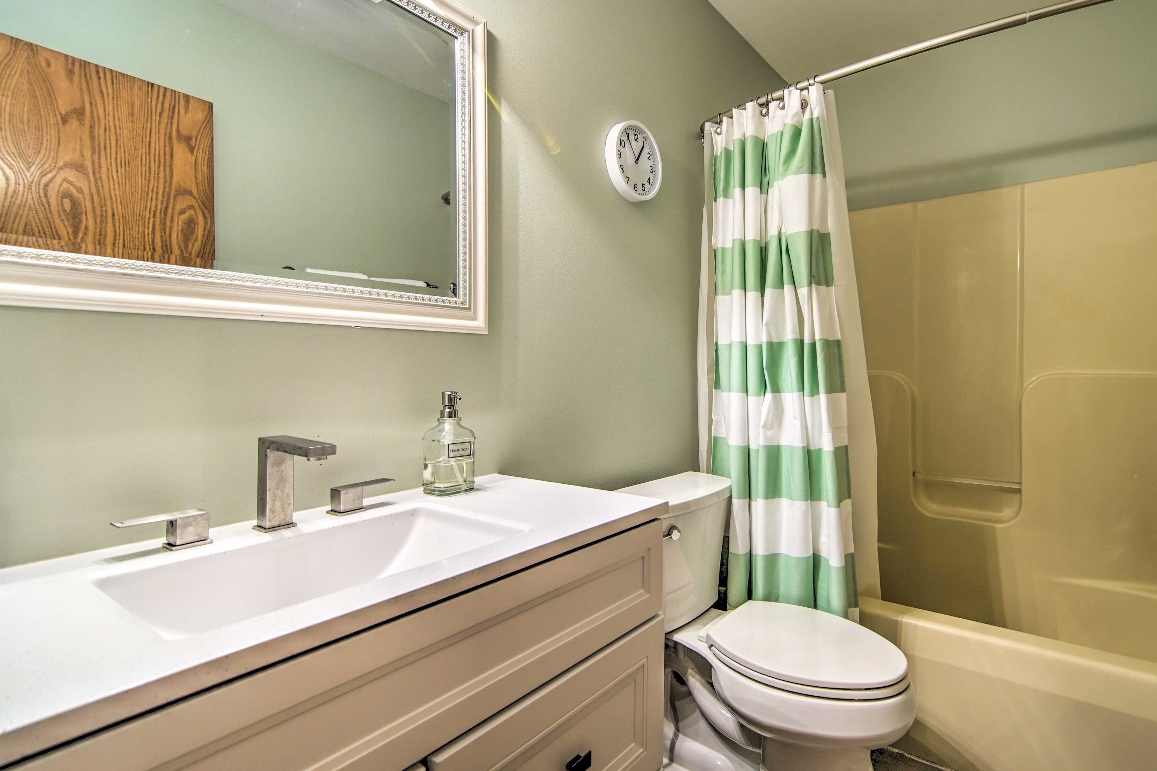 Bathroom | Linens & Towels Provided