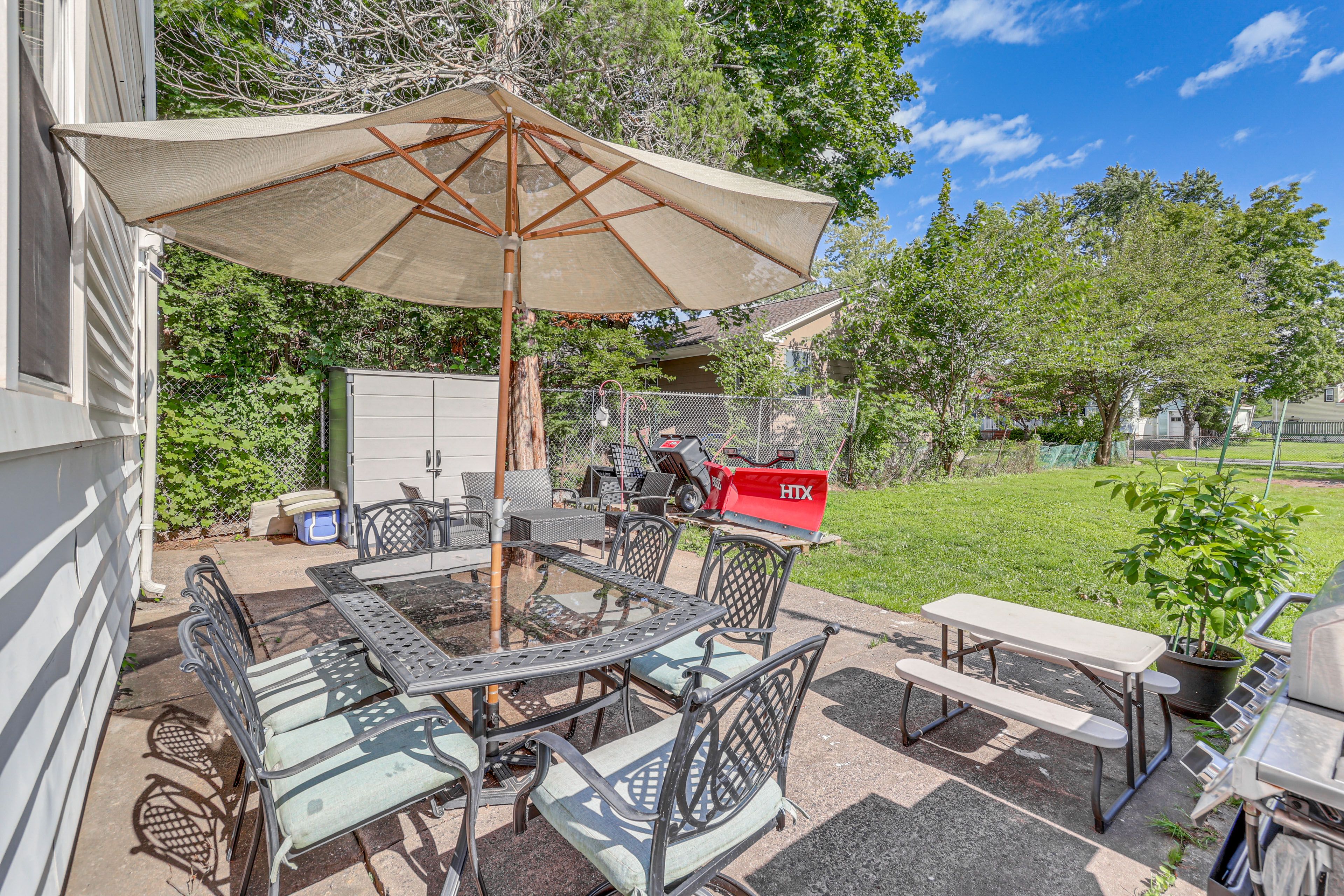 Shared Yard & Patio