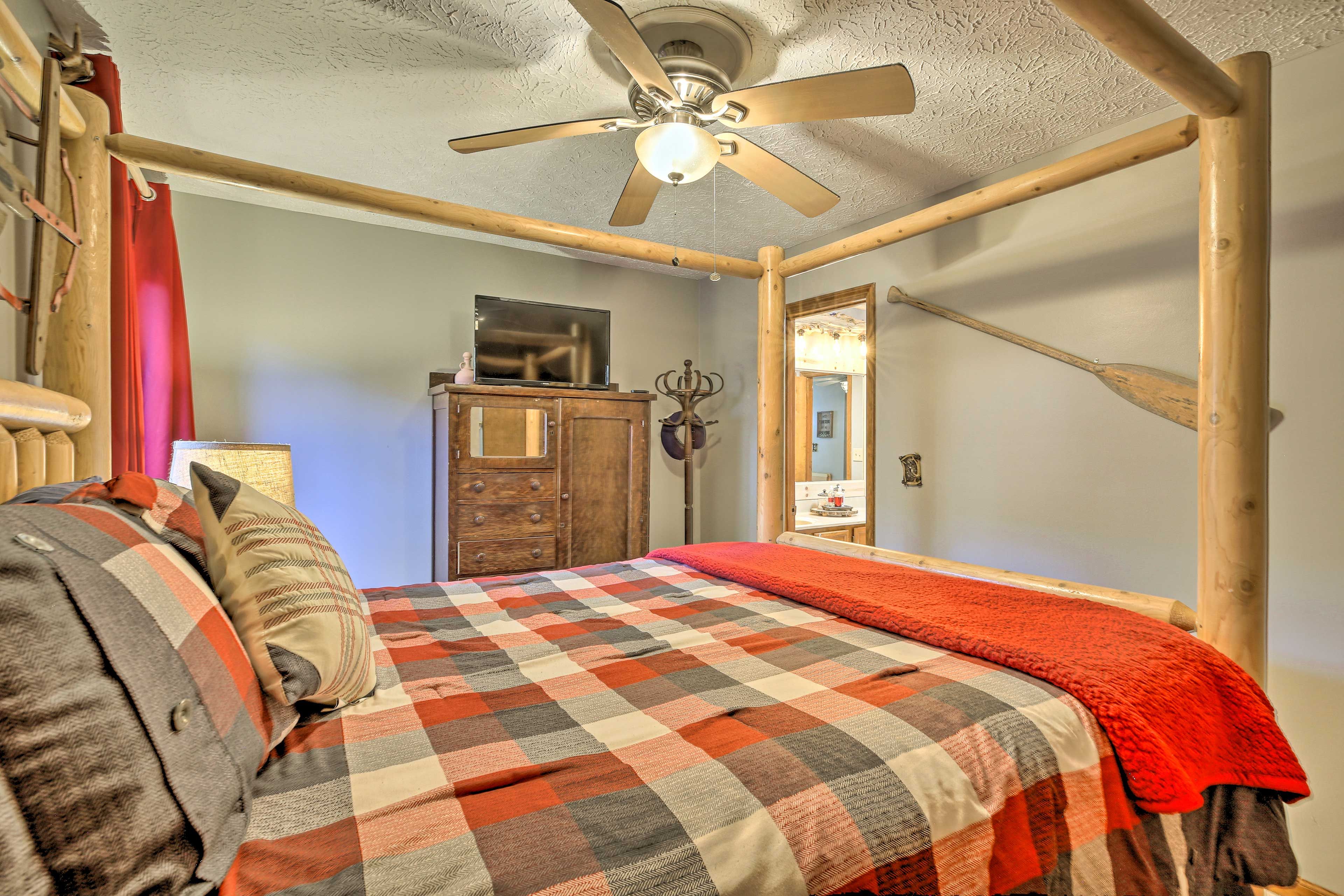 Bedroom | Linens Provided