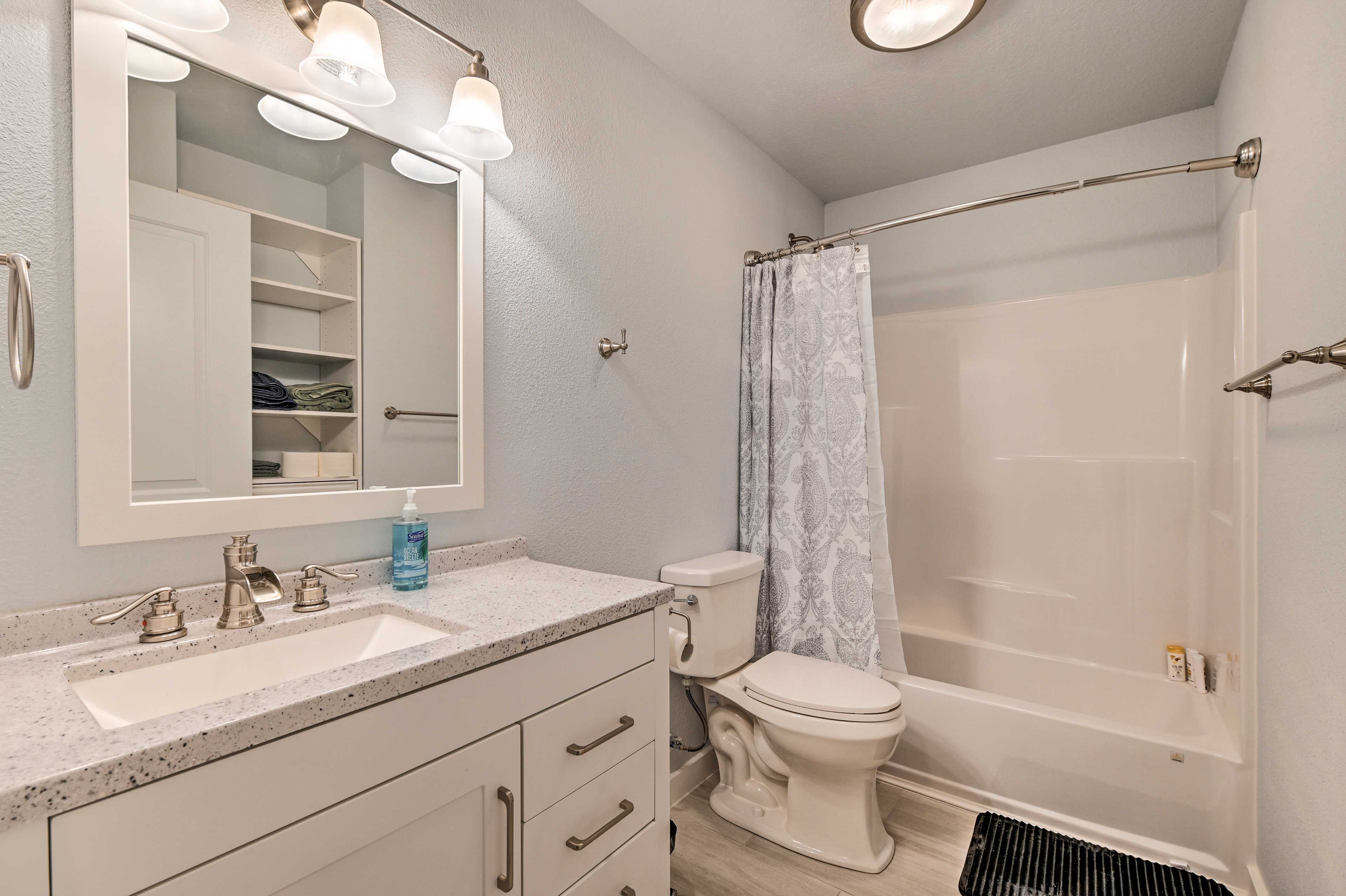 Full Bathroom