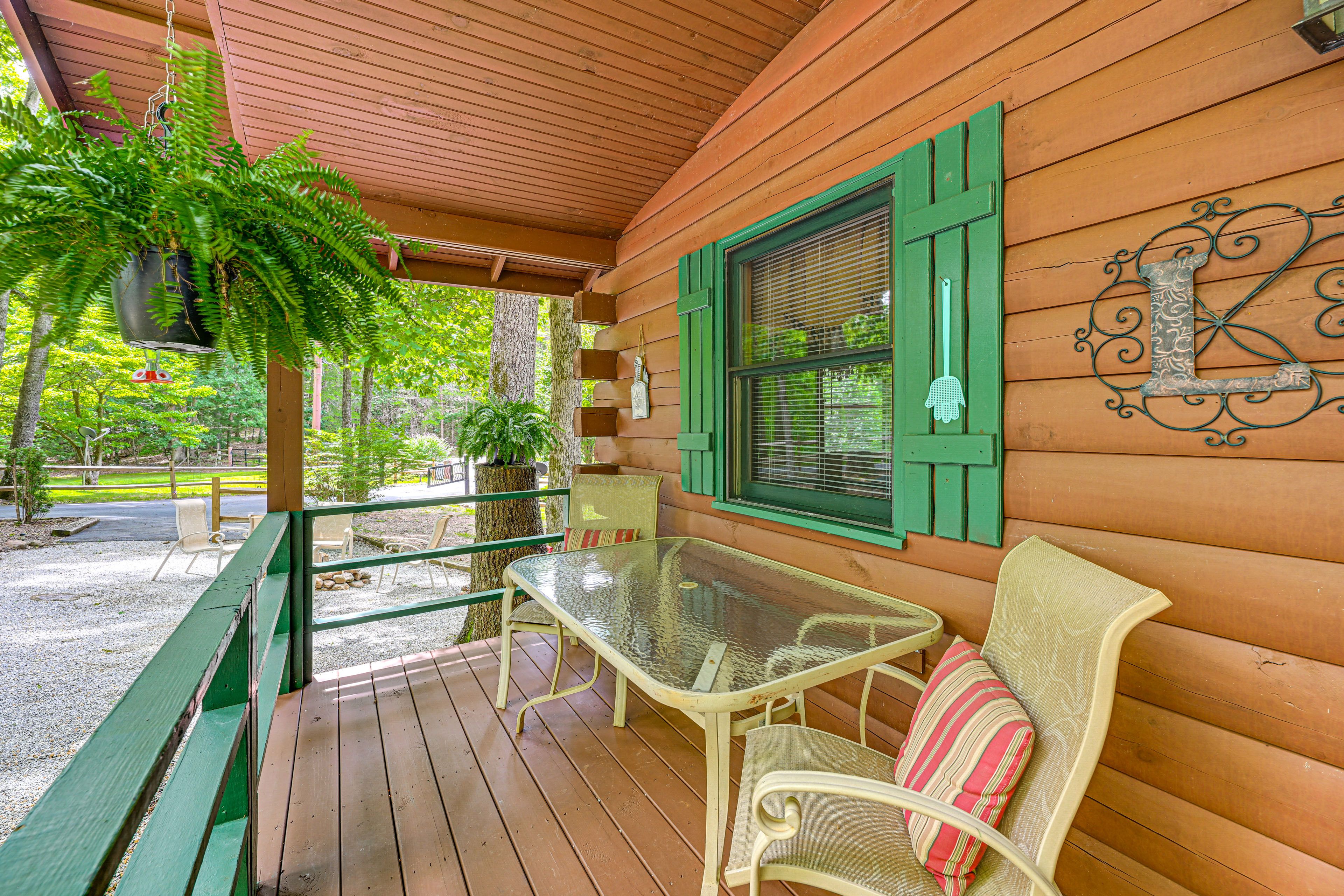Porch | Outdoor Seating | Gas Grill