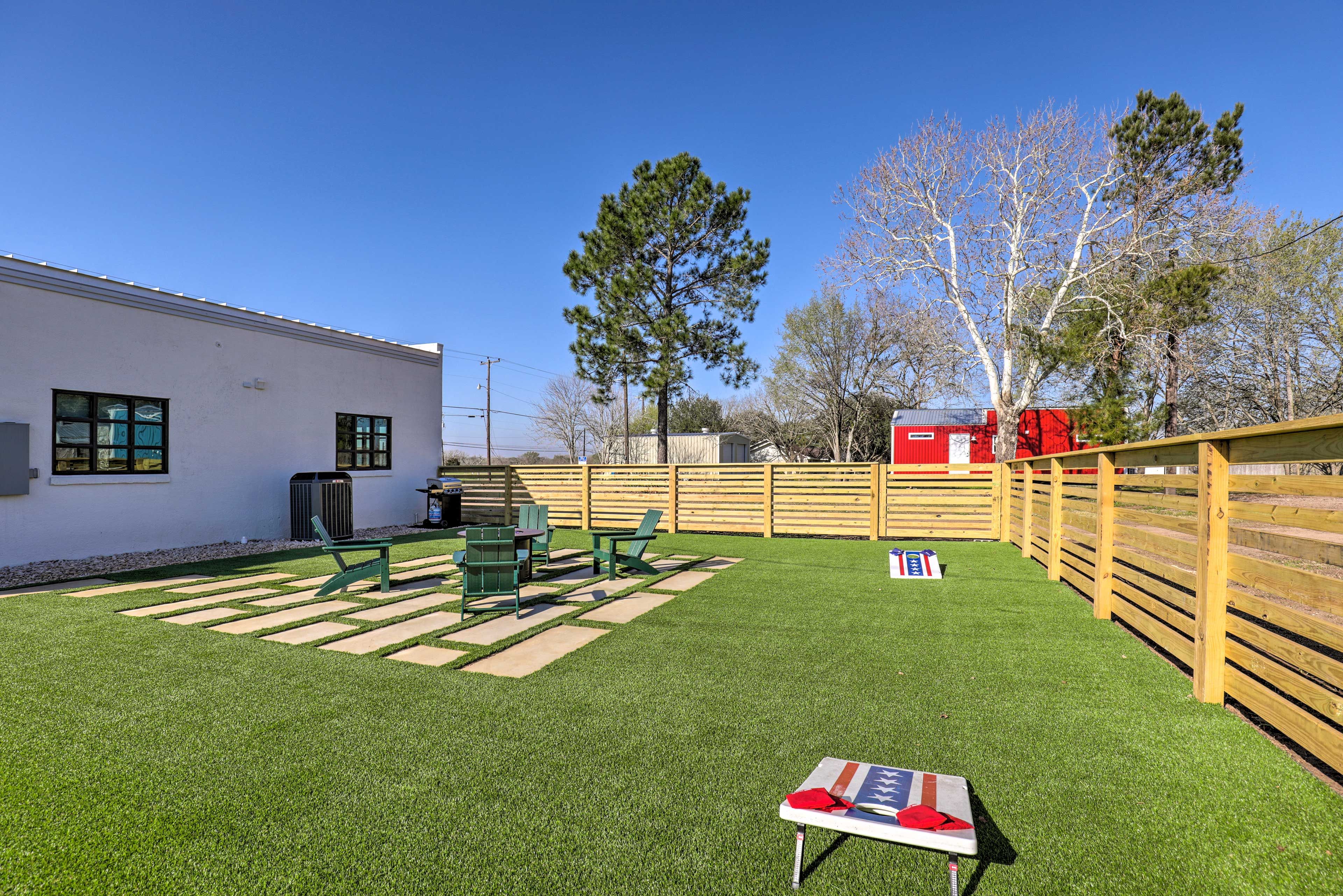 Backyard | Cornhole