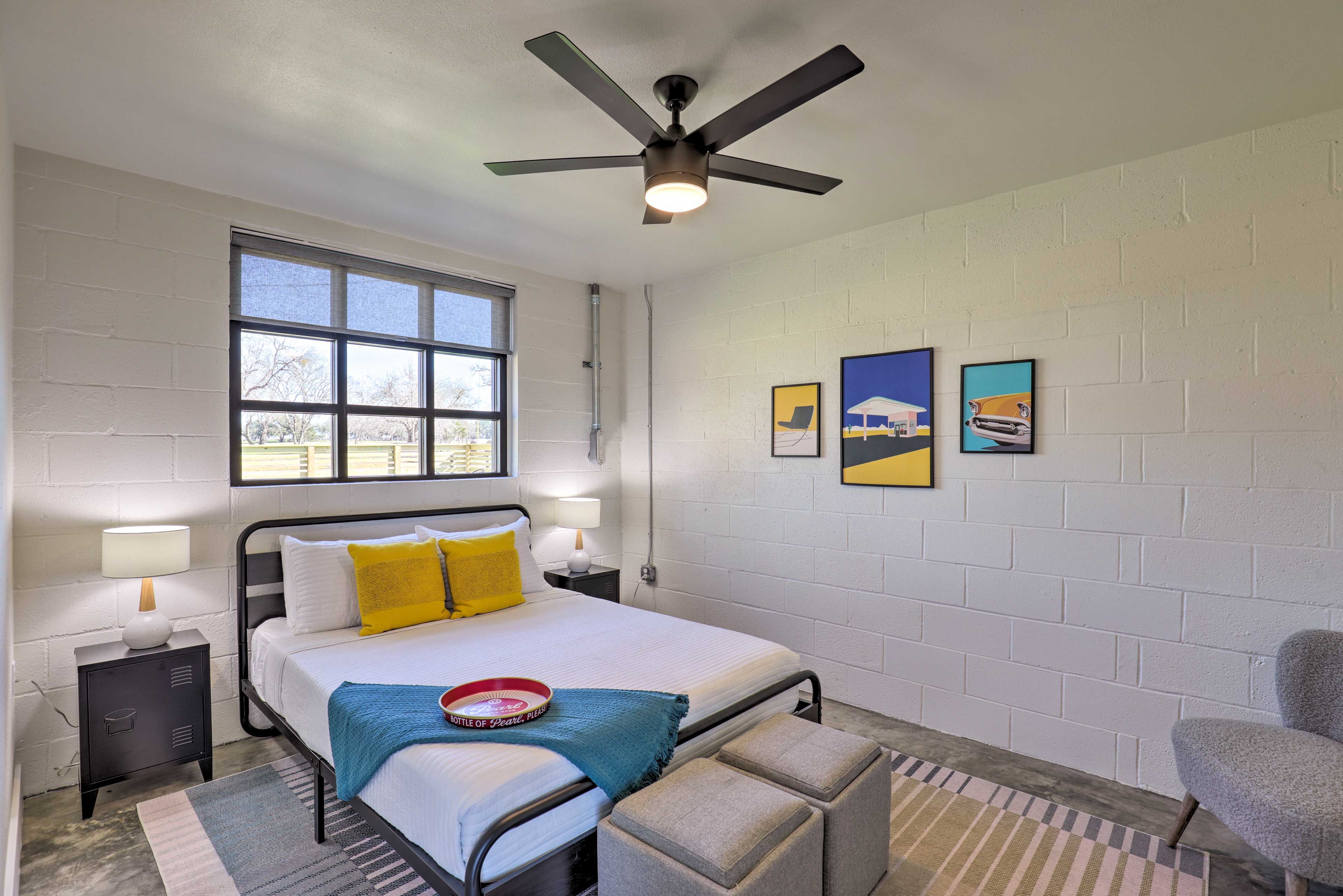 Bedroom 1 | Main Level | Queen Bed