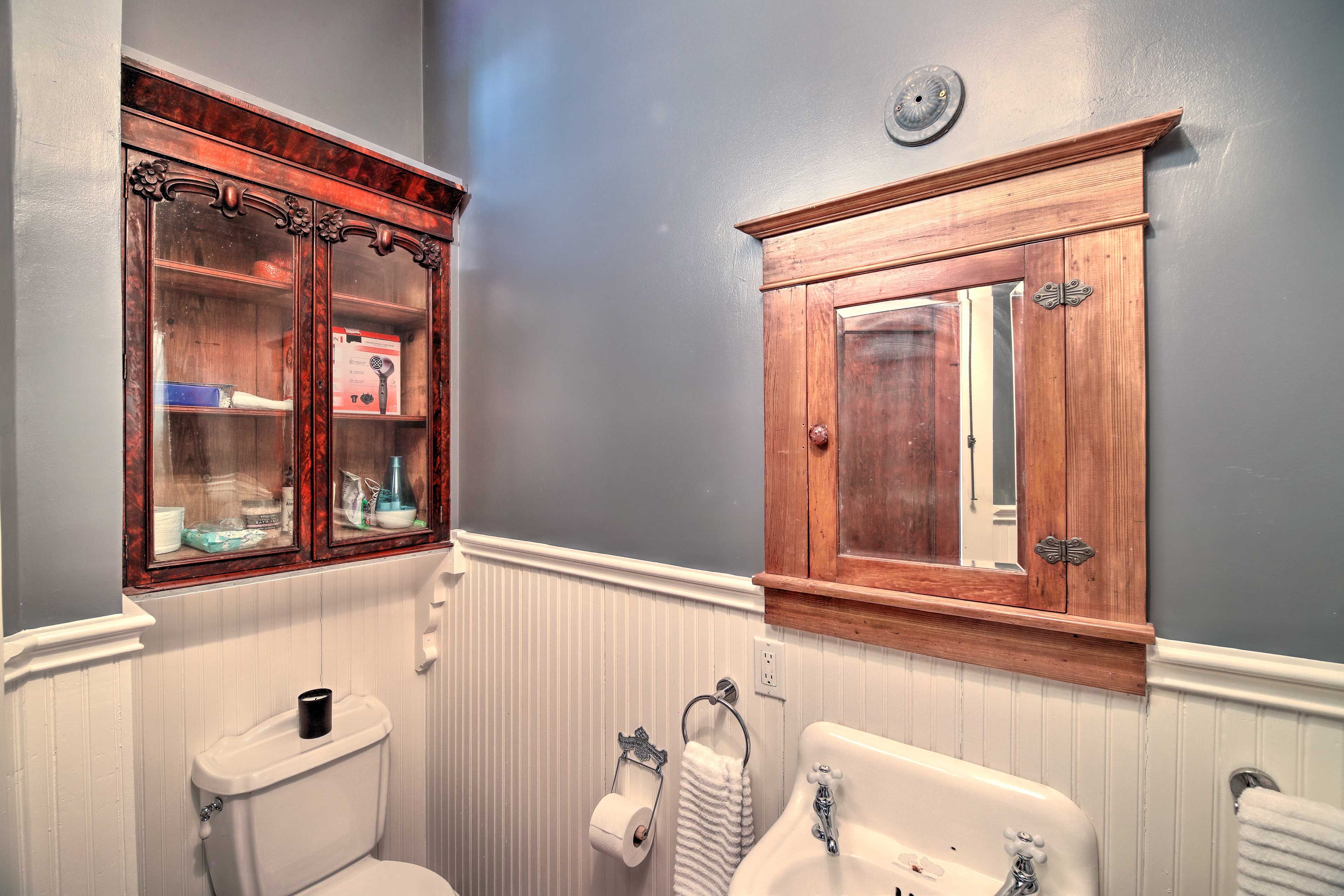 Full Bathroom
