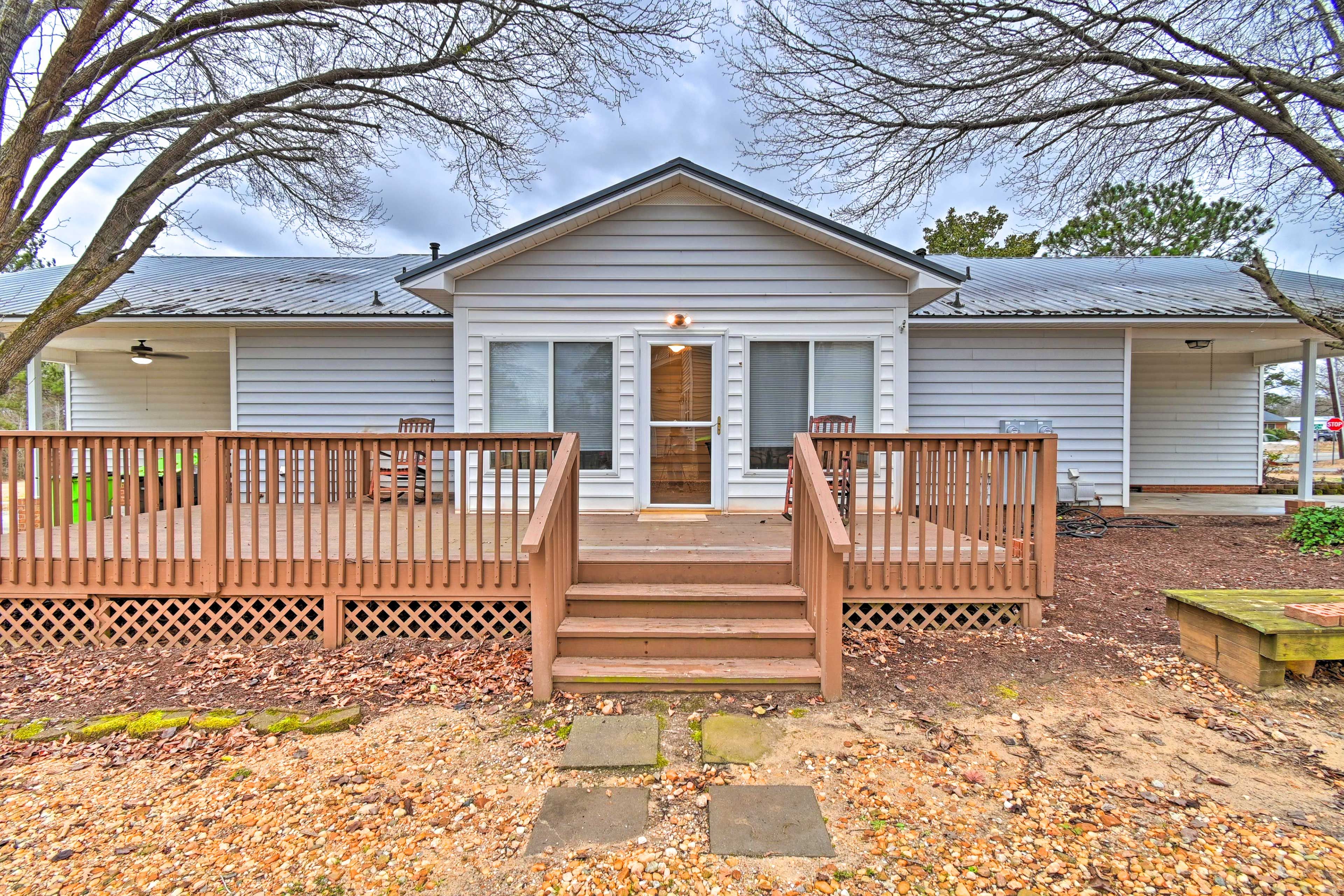 Lillington Vacation Rental | 2BR | 2BA | 1,300 Sq Ft | Steps Required