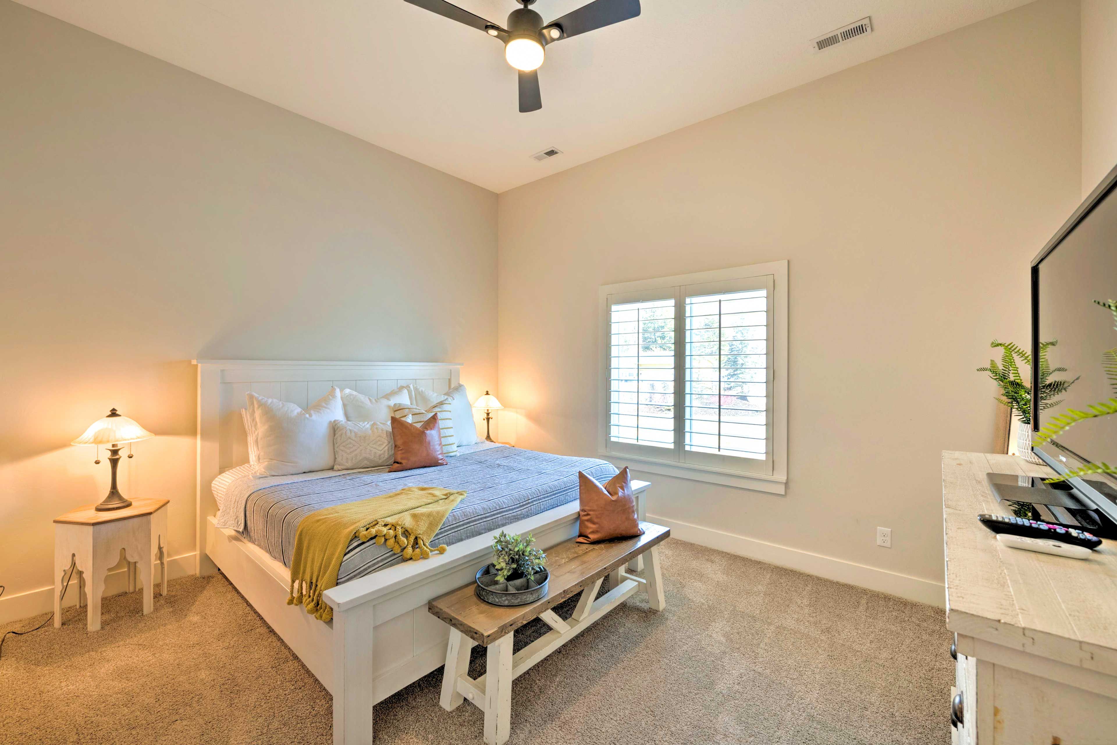 Bedroom 1 | King Bed | Linens Provided