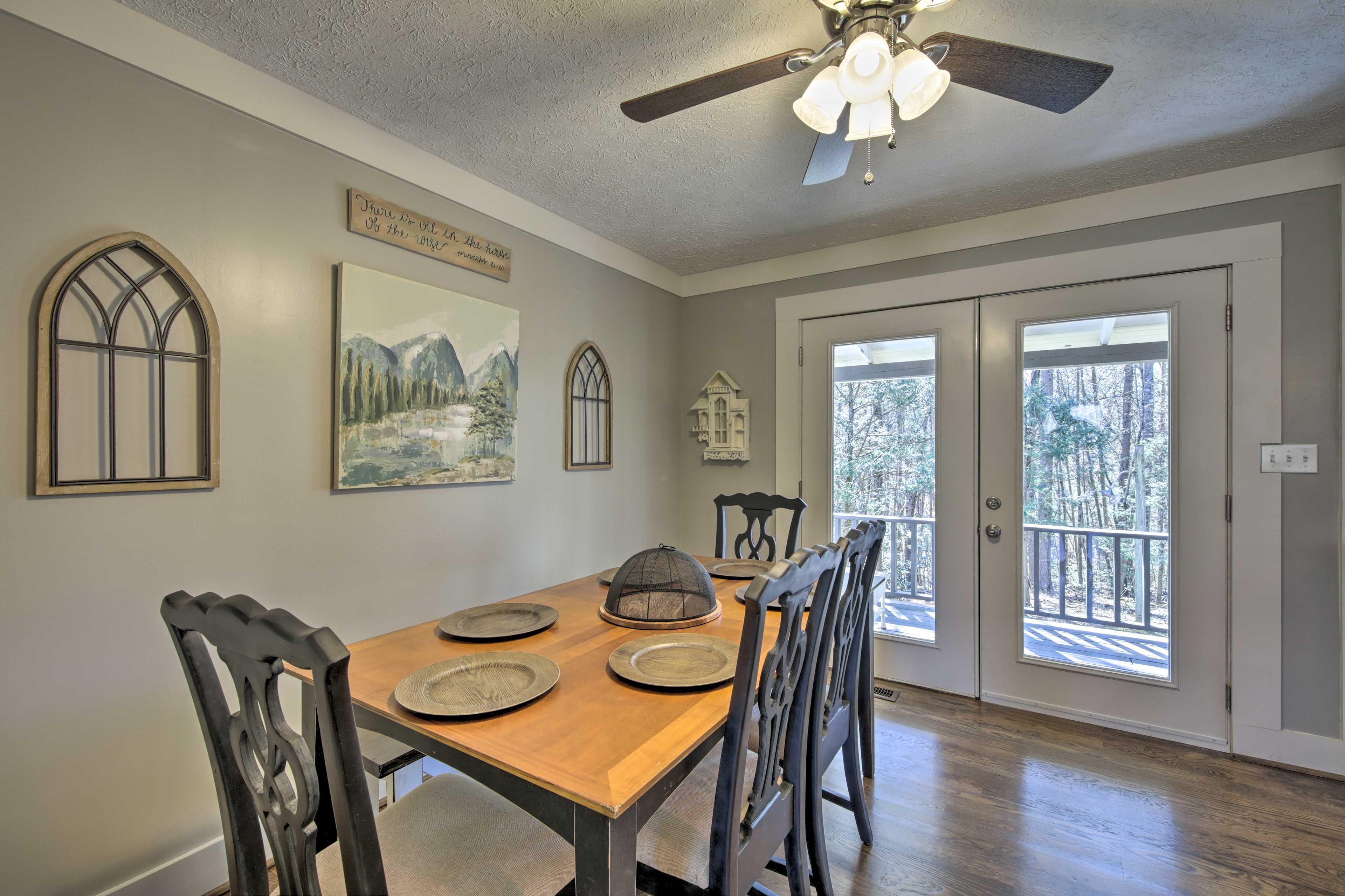 Dining Area | Dishware & Flatware
