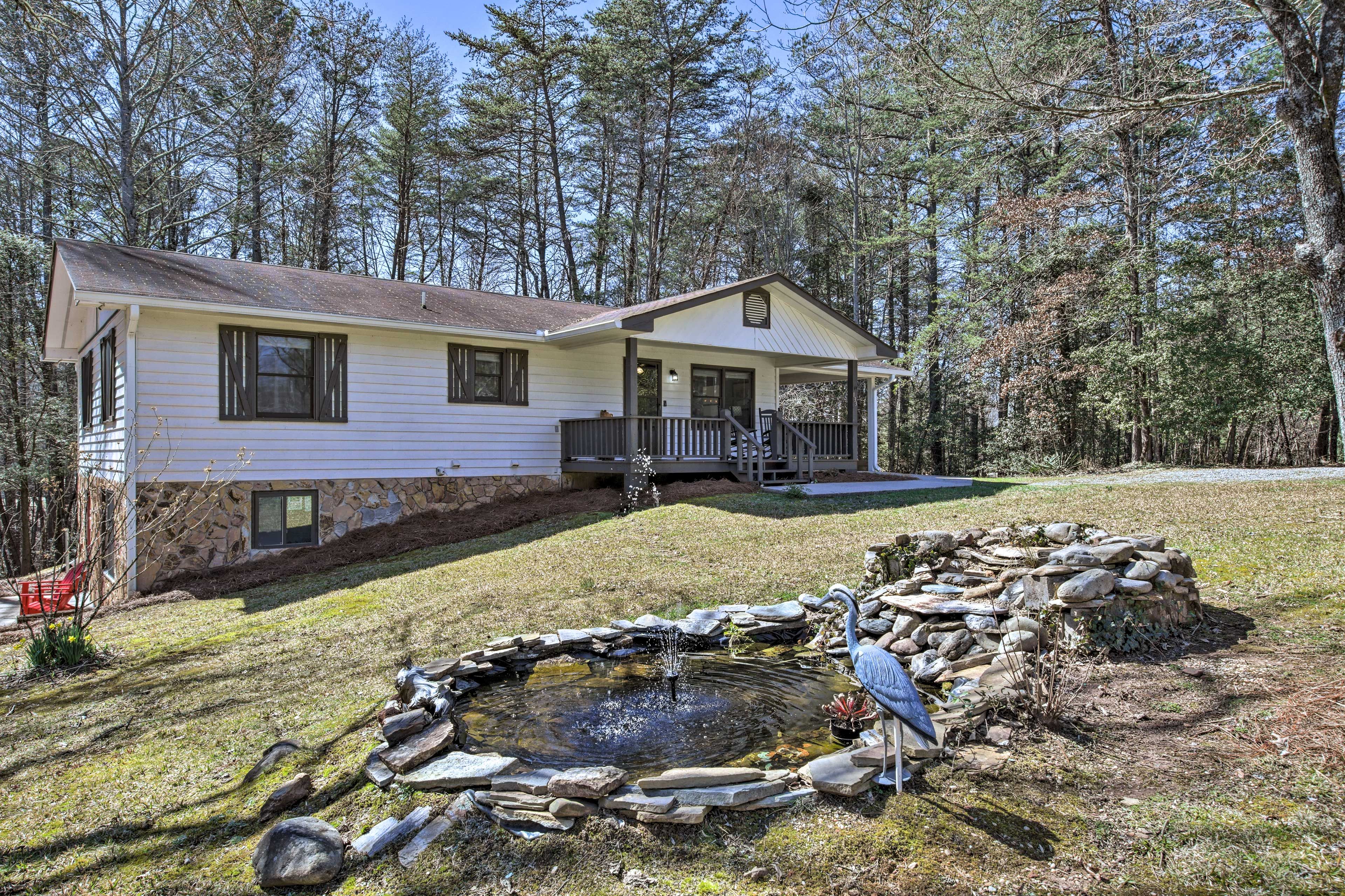 Blue Ridge Vacation Rental | 2BR | 2BA | Steps to Enter | 2,700 Sq Ft