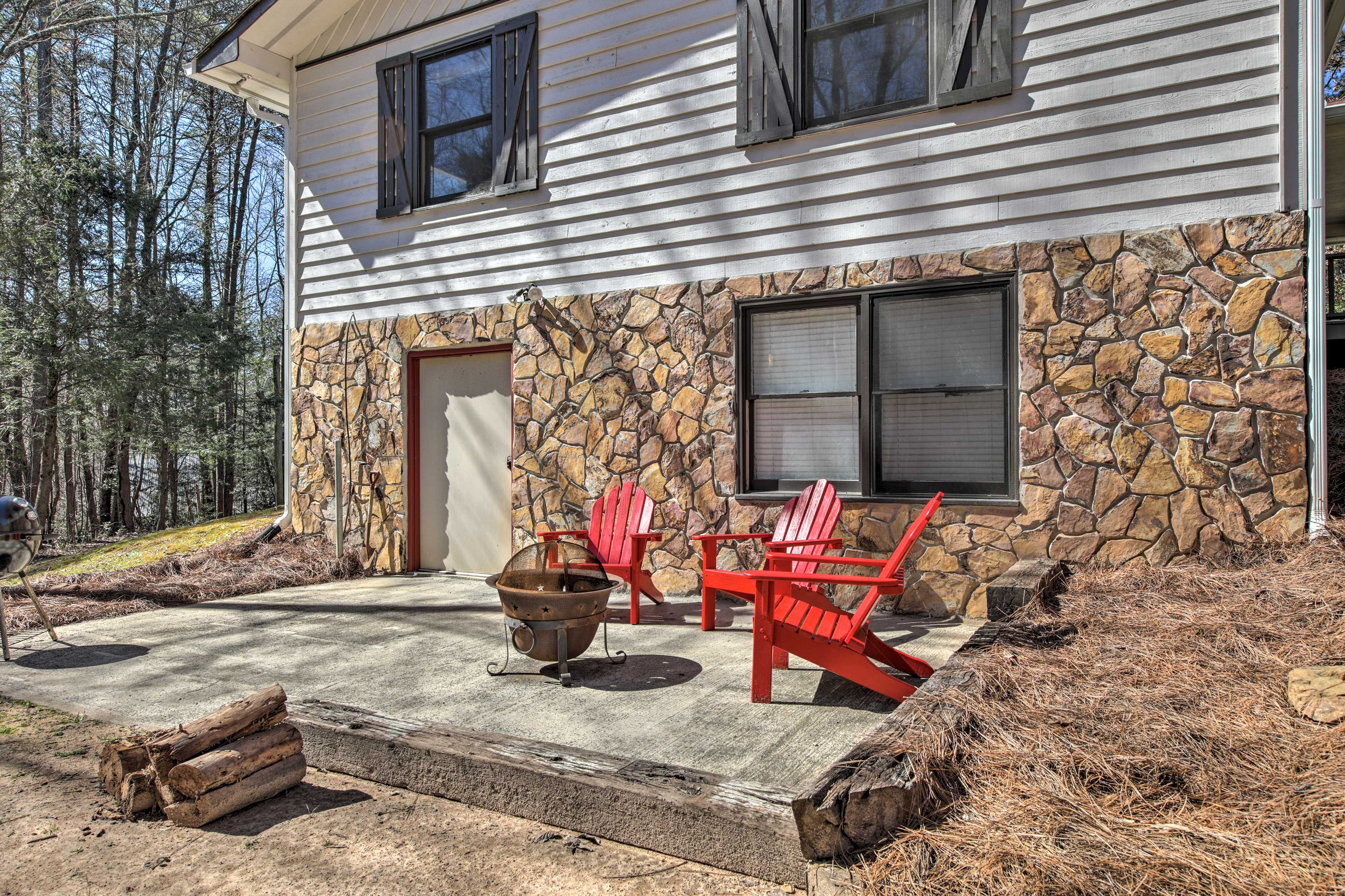 Patio | Fire Pit