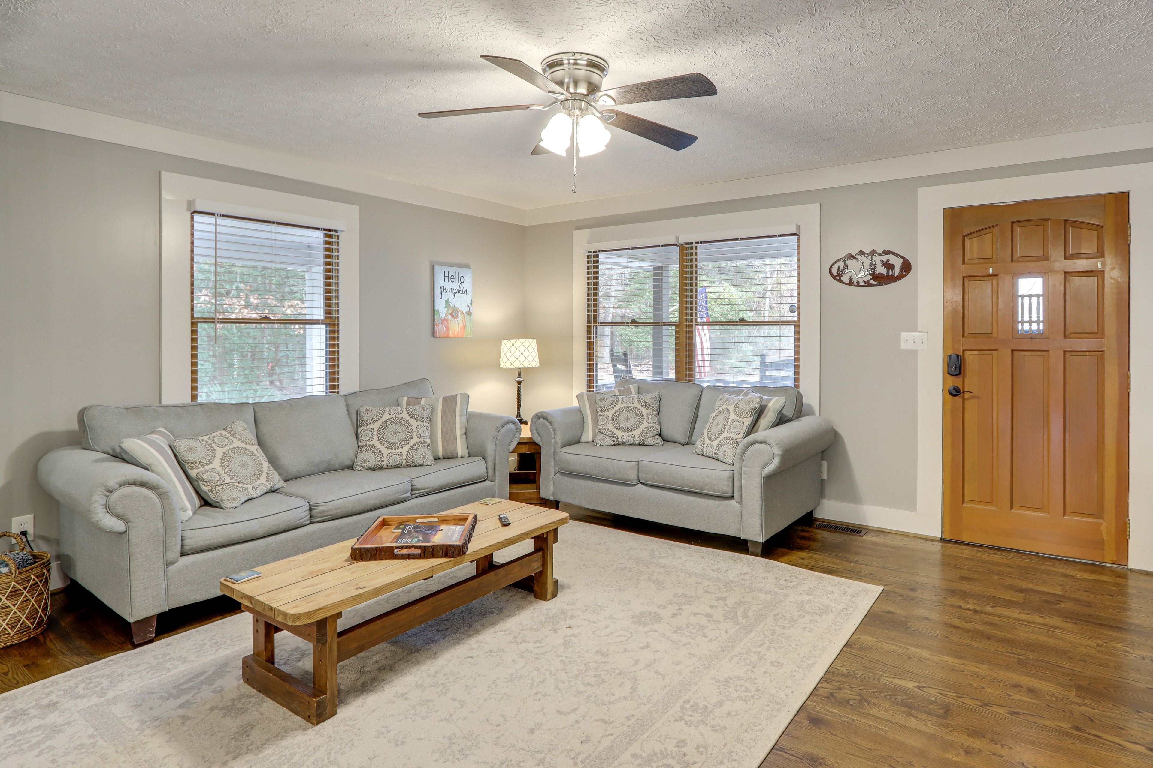 Living Room | Central A/C & Heating | Sleeper Sofa | Smart TV