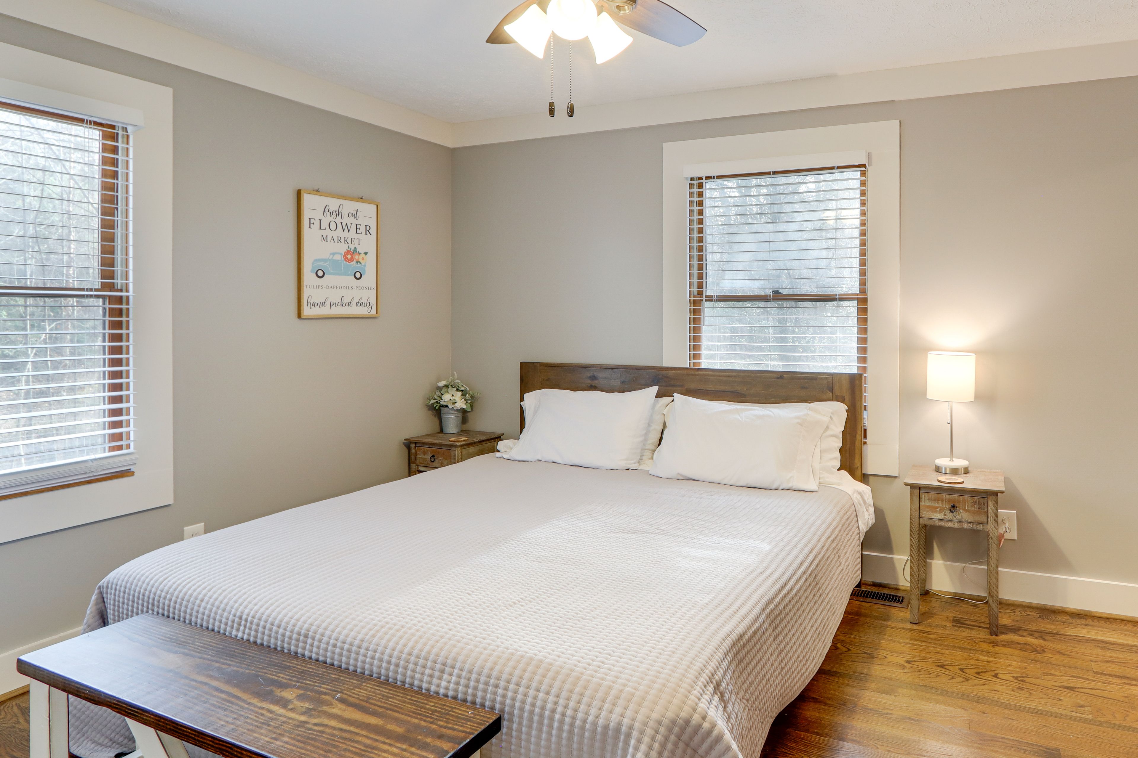 Bedroom 1 | King Bed | Linens Provided | En-Suite Bathroom