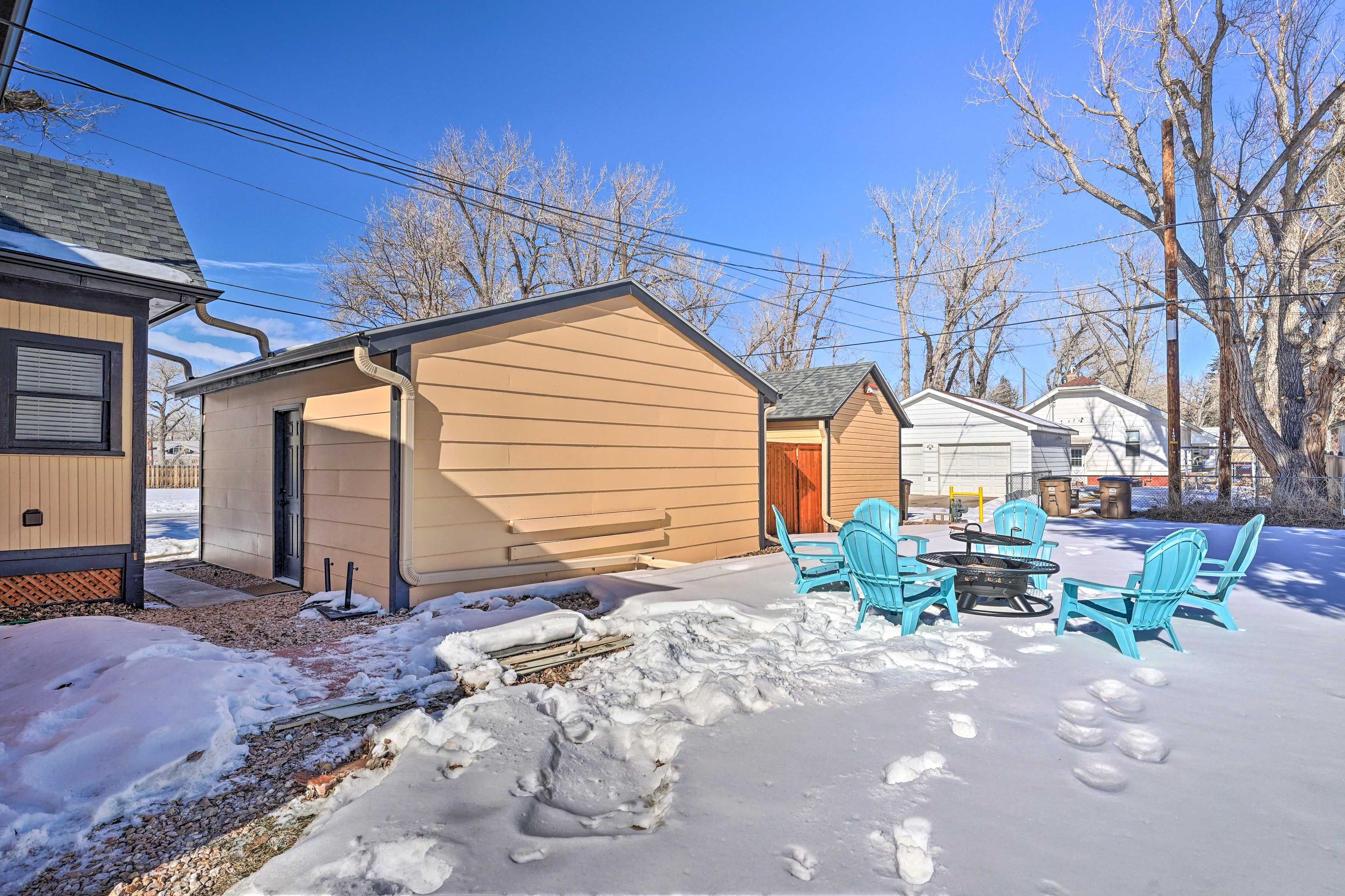 Private Backyard | Pet Friendly w/ Fee