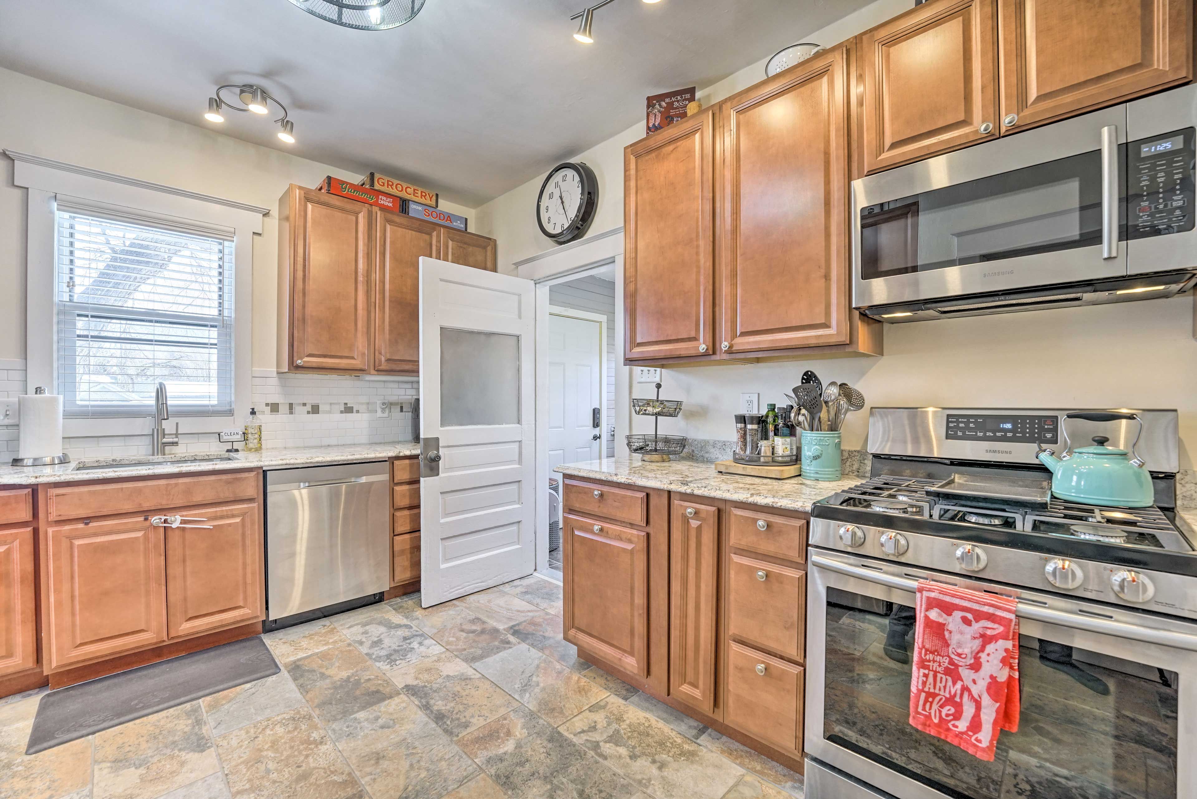 Kitchen | Fully Equipped