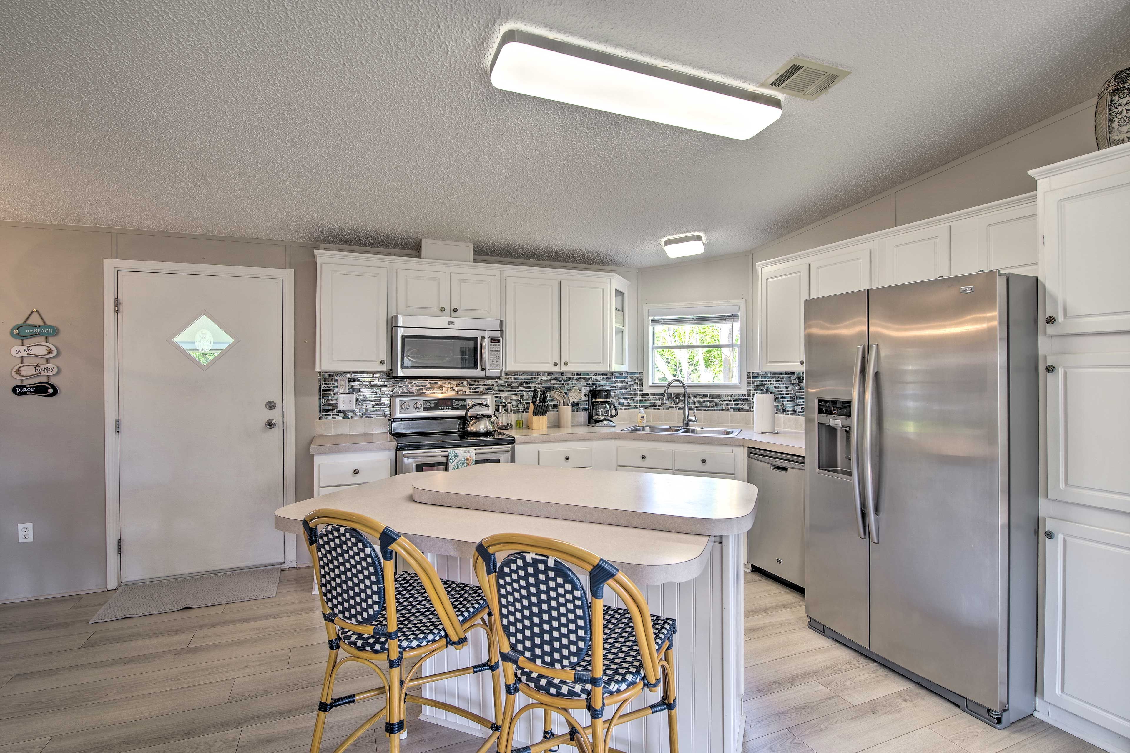Kitchen | Dishware/Flatware | Coffee Maker