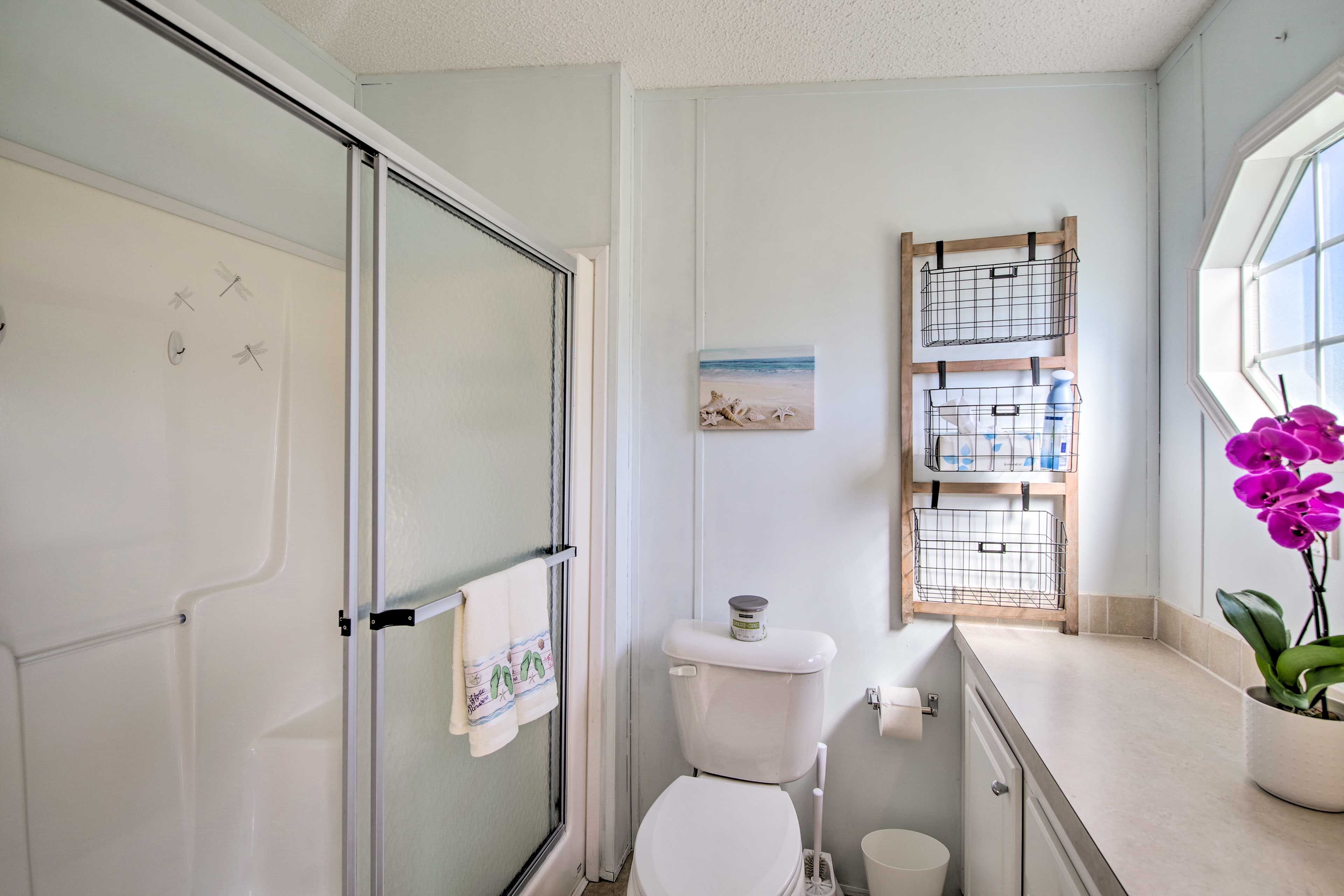 Full Bathroom | Iron/Board | Washer | Laundry Detergent