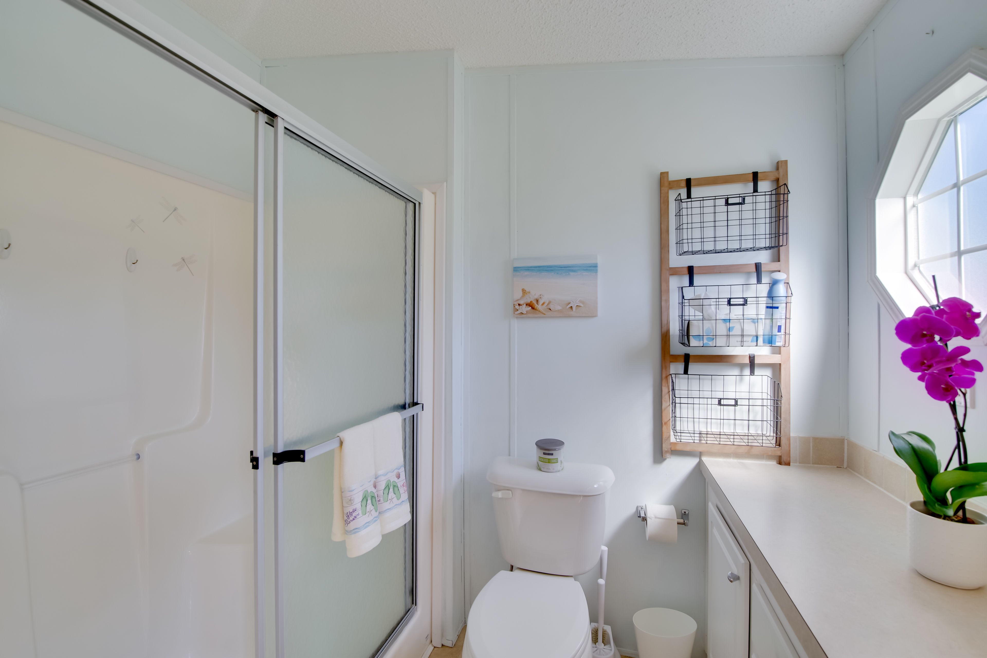 Full Bathroom | Iron/Board | Washer | Laundry Detergent