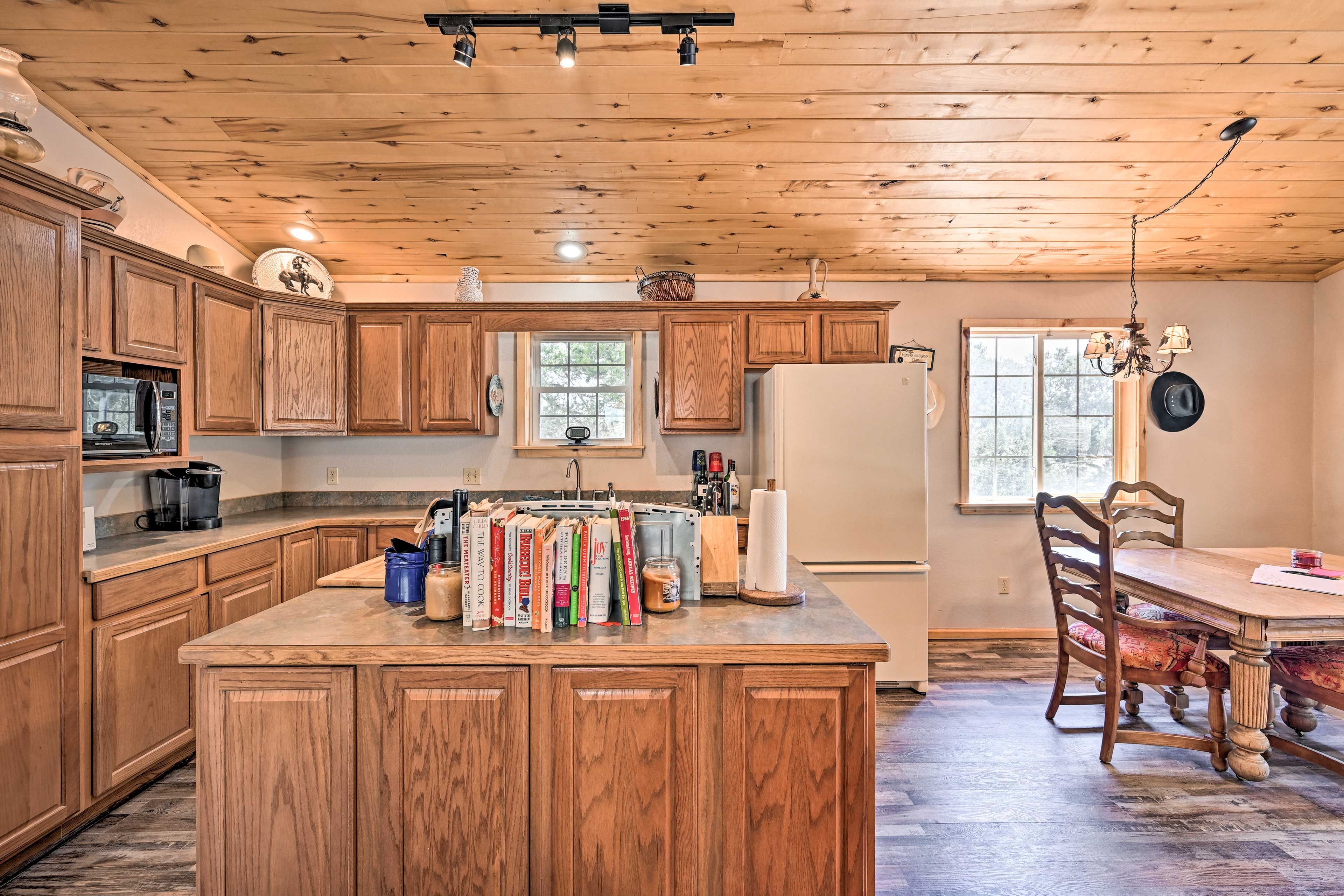 Kitchen | Well-Equipped