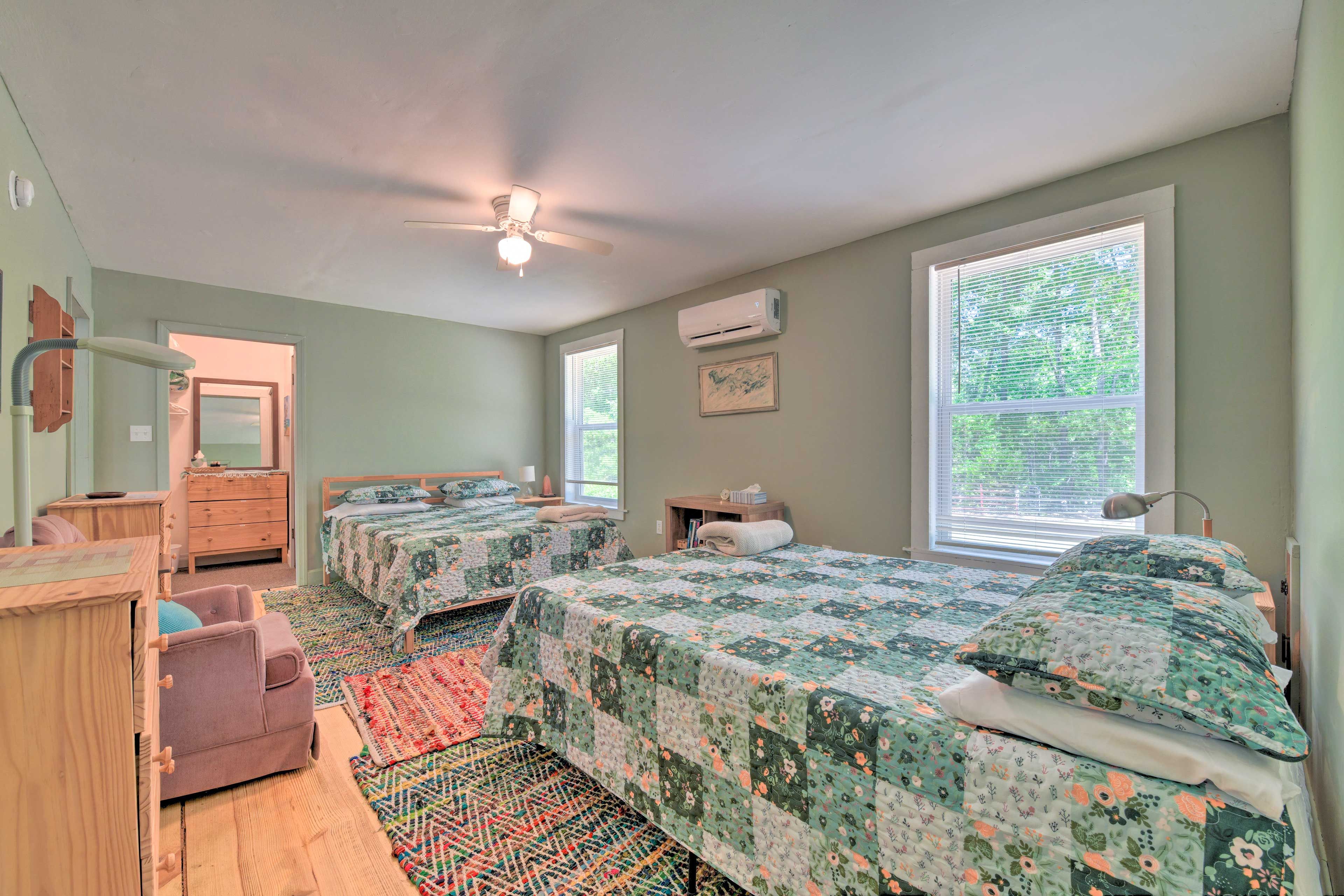 Bedroom | 2 Queen Beds | Linens Provided