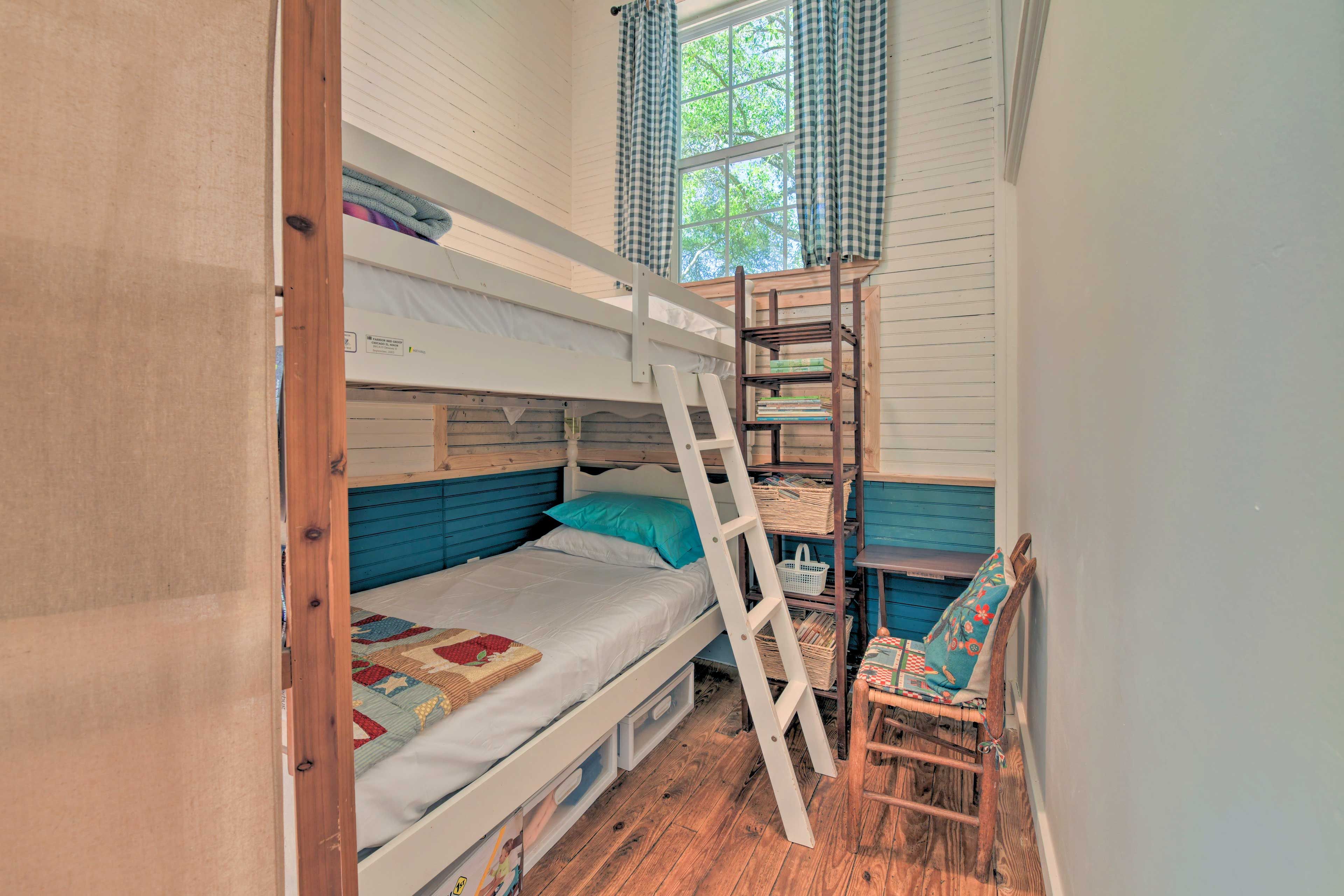 Living Room | Twin Bunk Bed