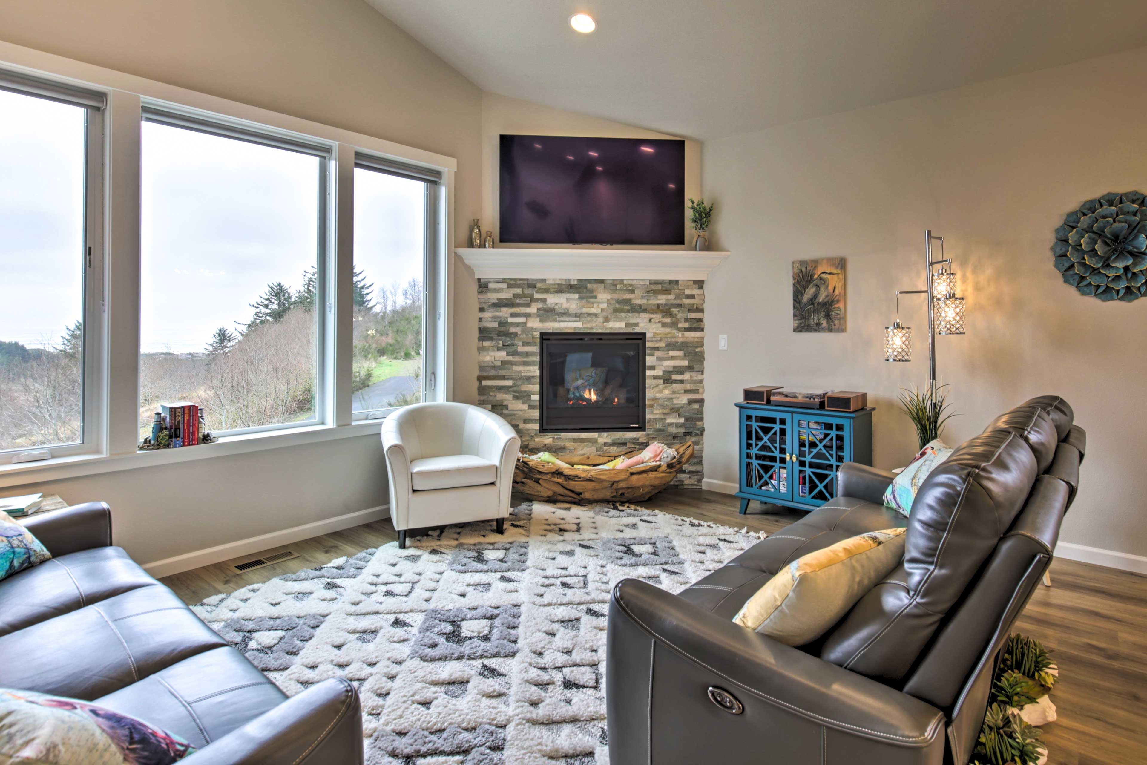 Living Room | Free WiFi | Smart TV