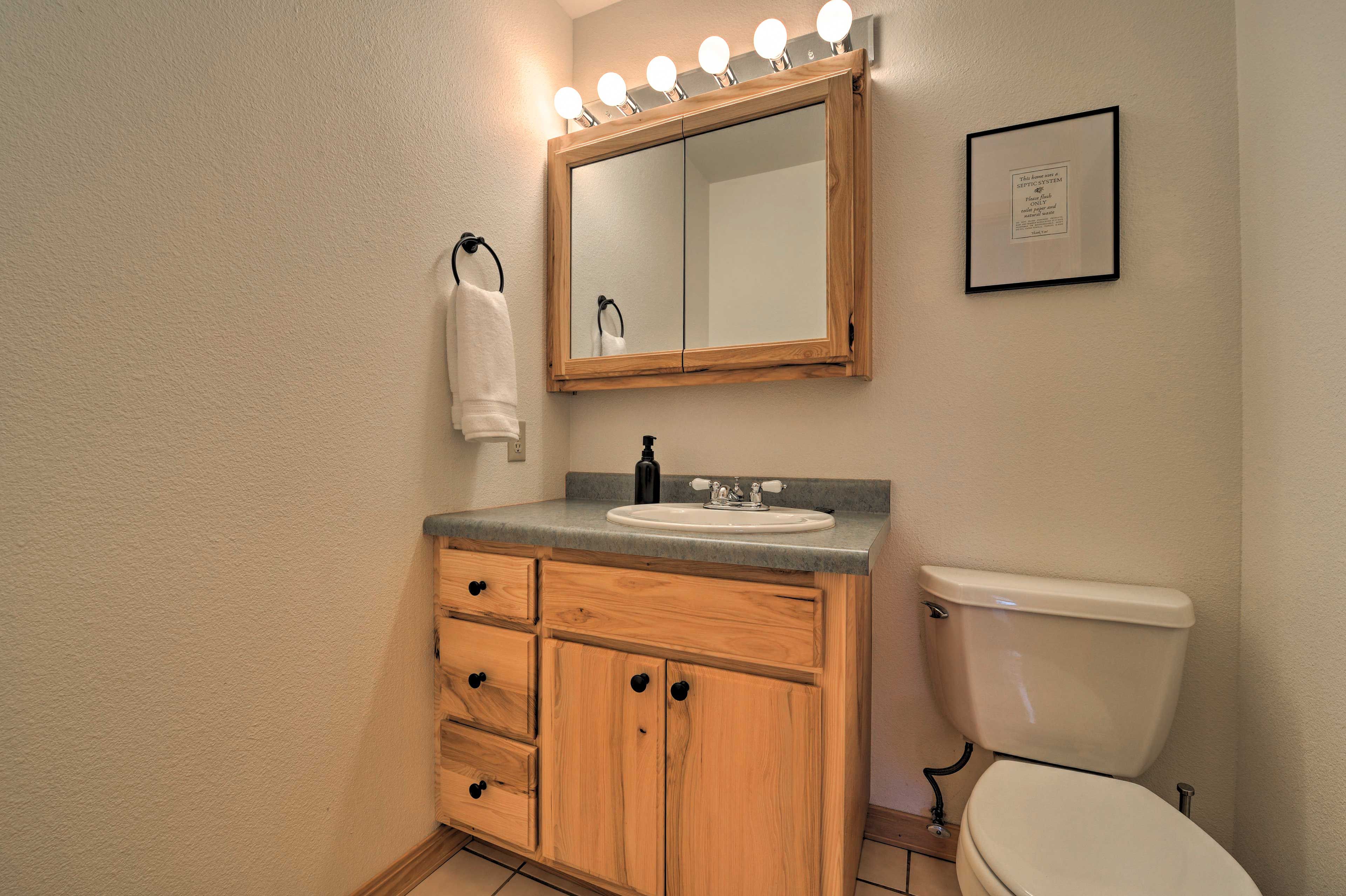 Half Bathroom | 1st Floor