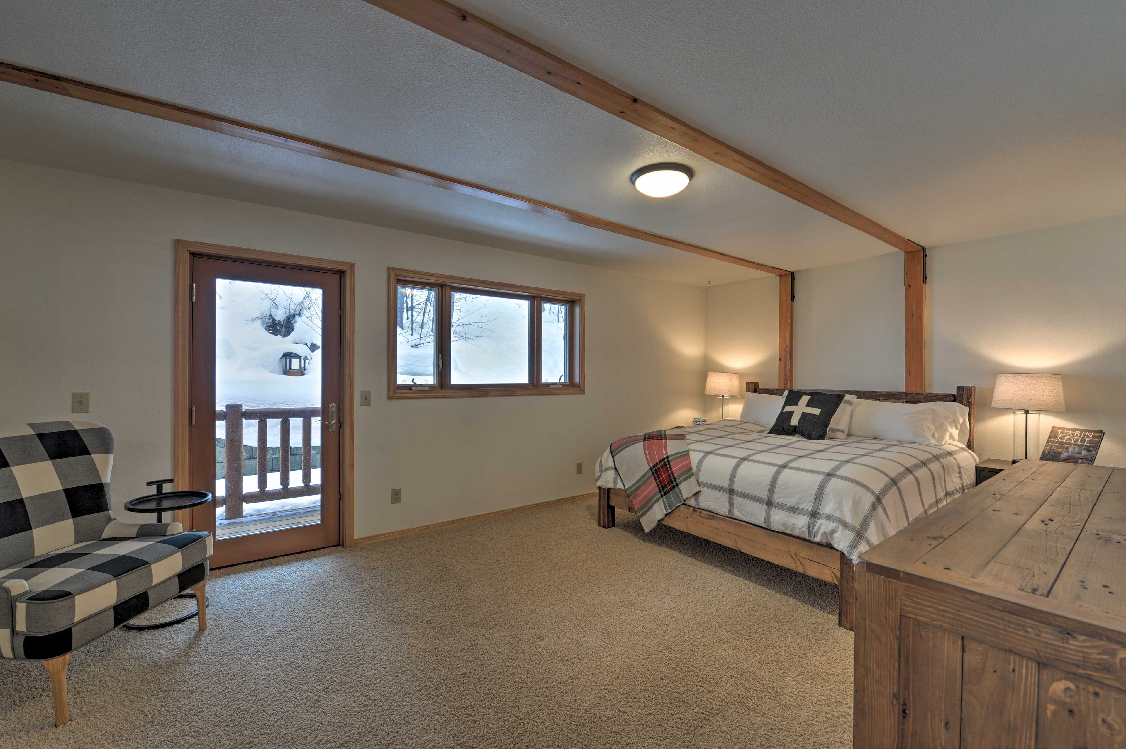 Bedroom 1 | Deck Access
