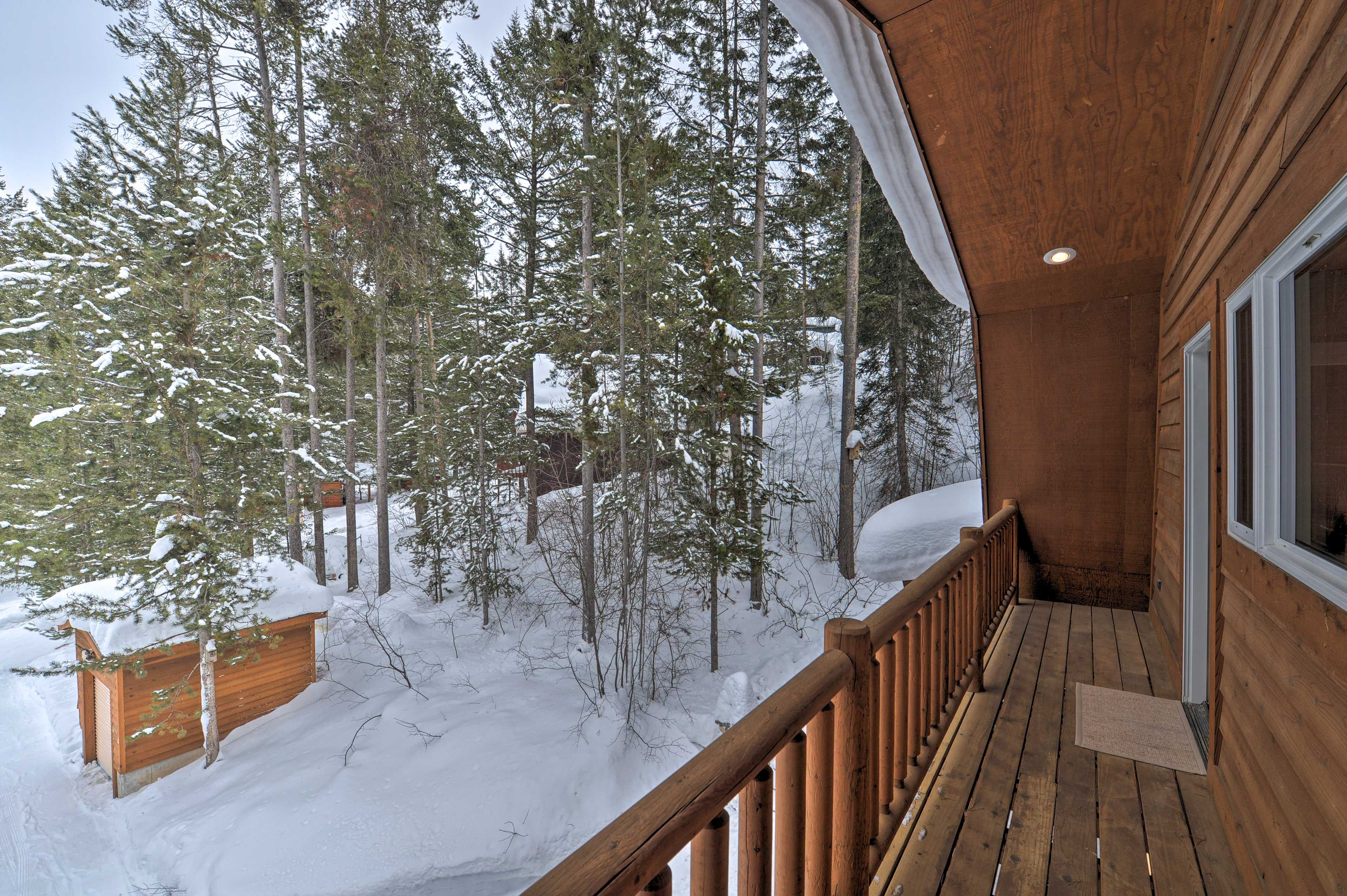 Cabin Exterior | 2nd Balcony