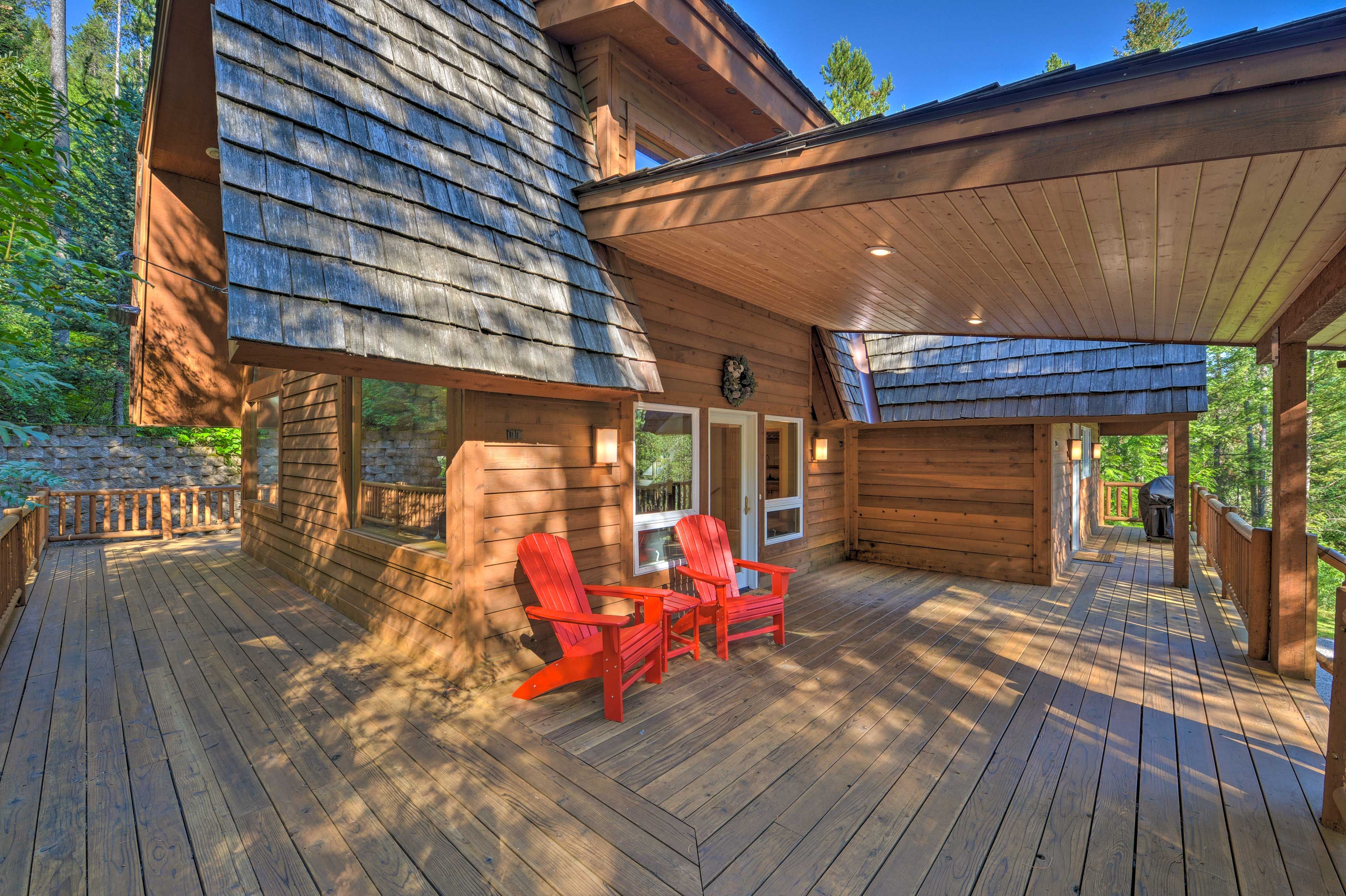 Wraparound Deck