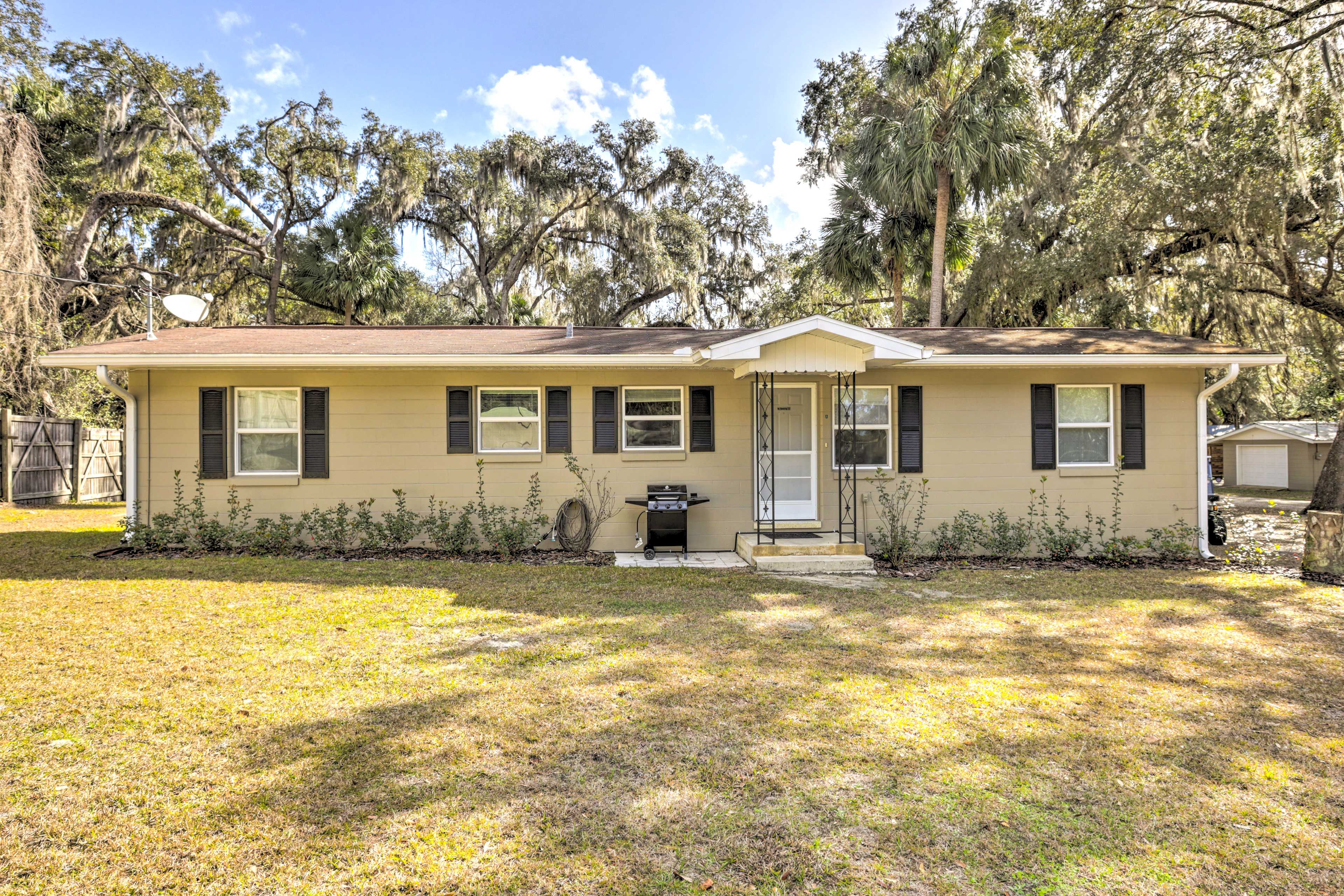 Property Exterior | 1,200 Sq Ft