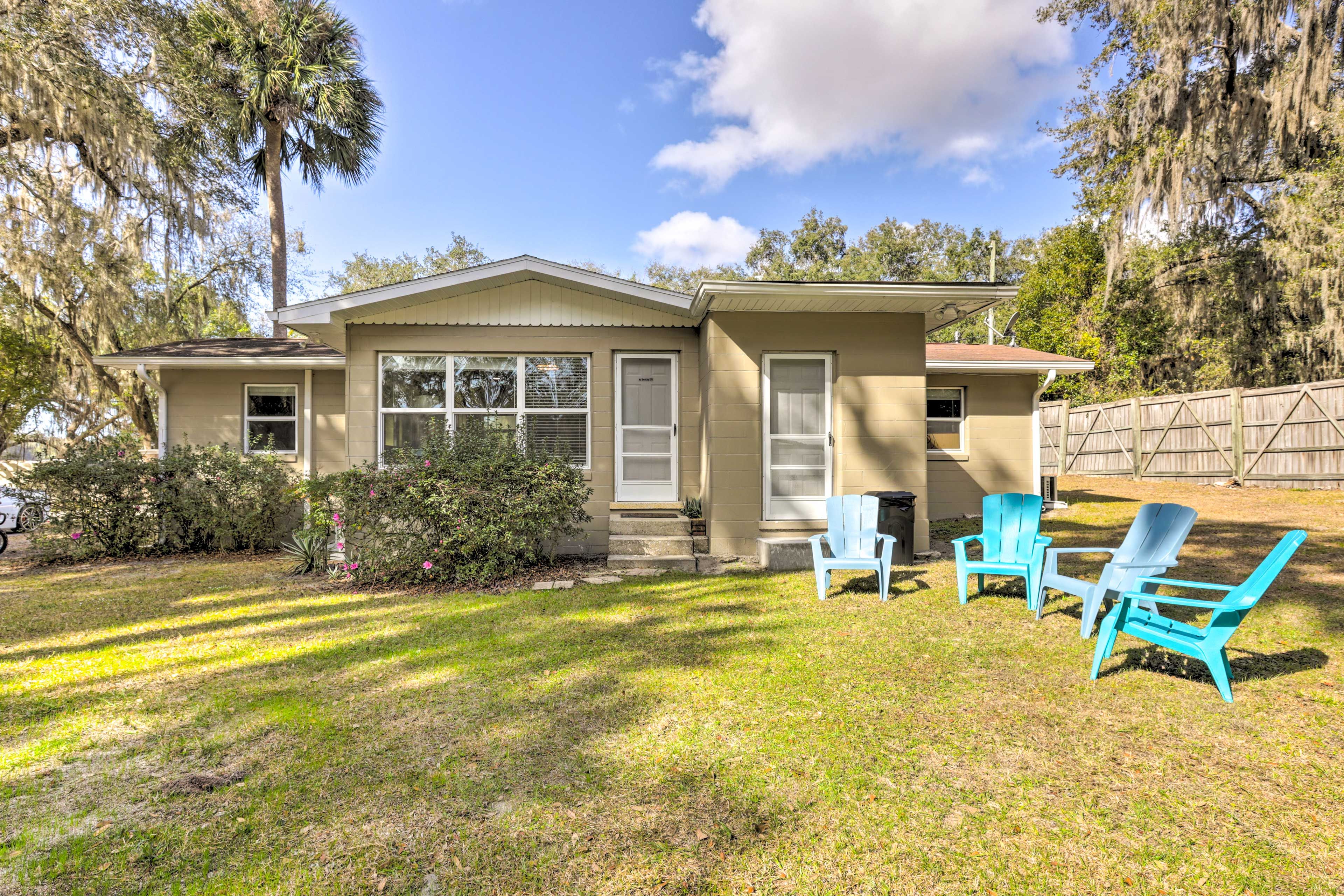 Summerfield Vacation Rental | 2BR | 1BA | 3 Steps Required for Access