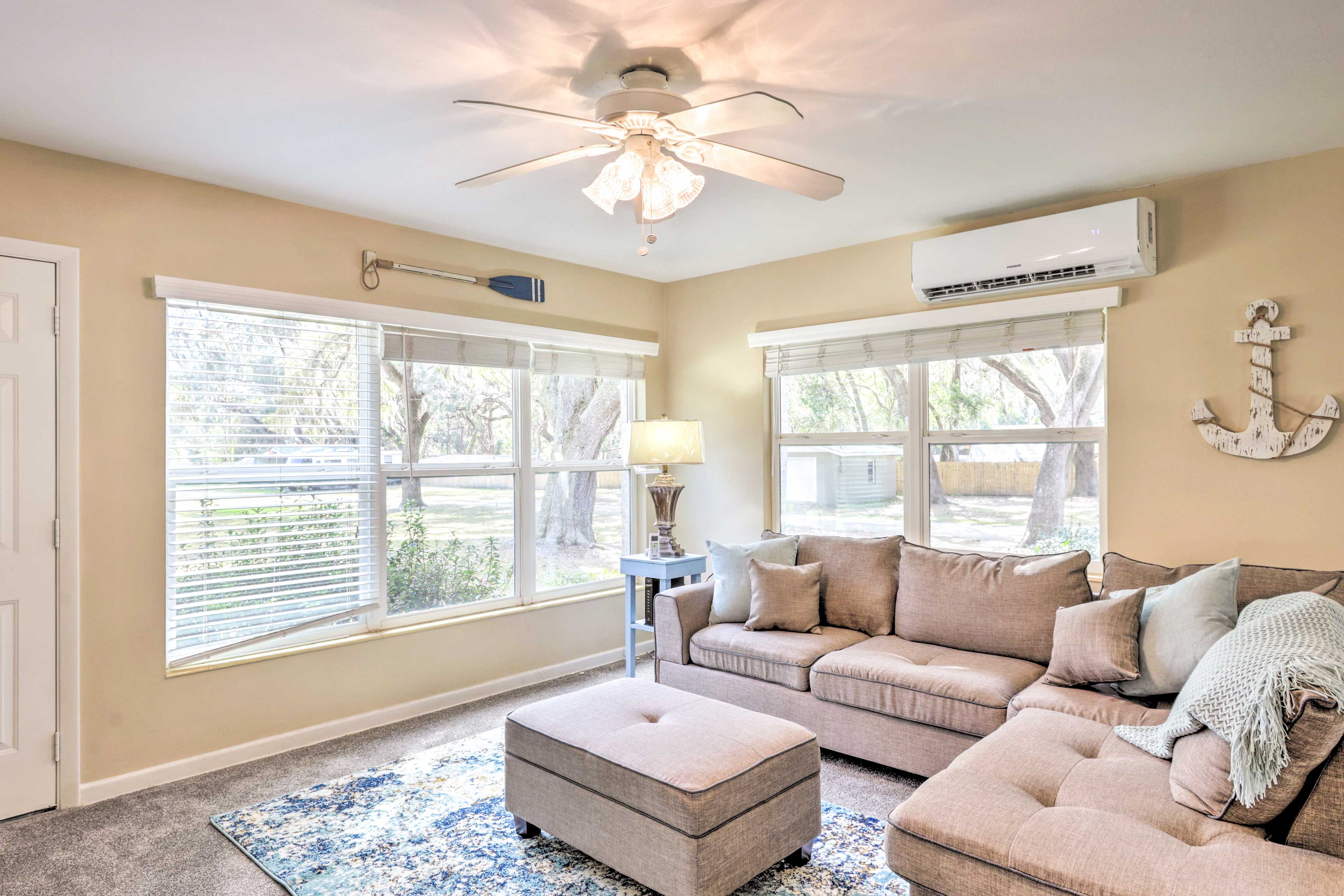 Living Room | Central A/C & Heating
