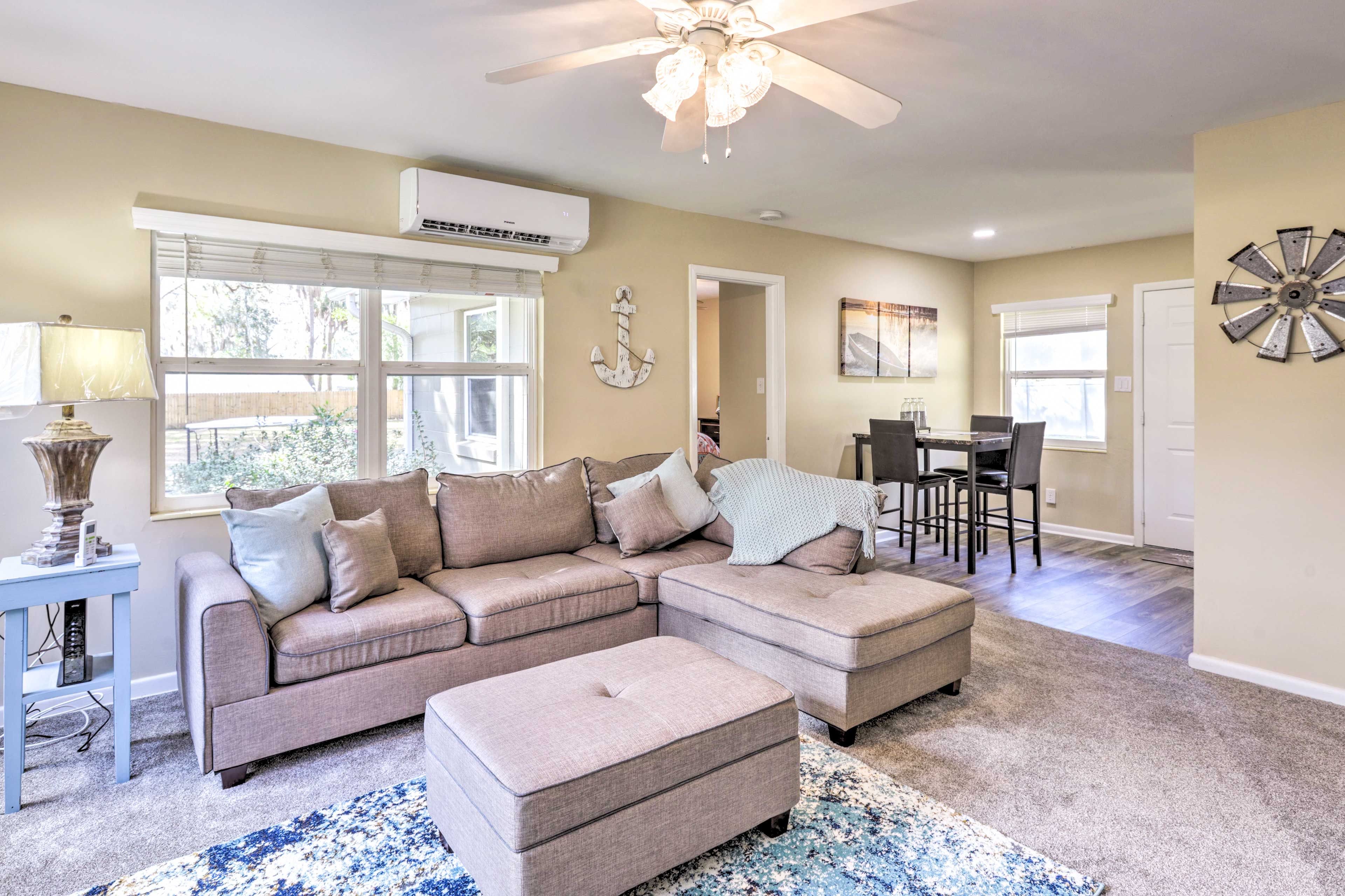 Living Room | Free WiFi