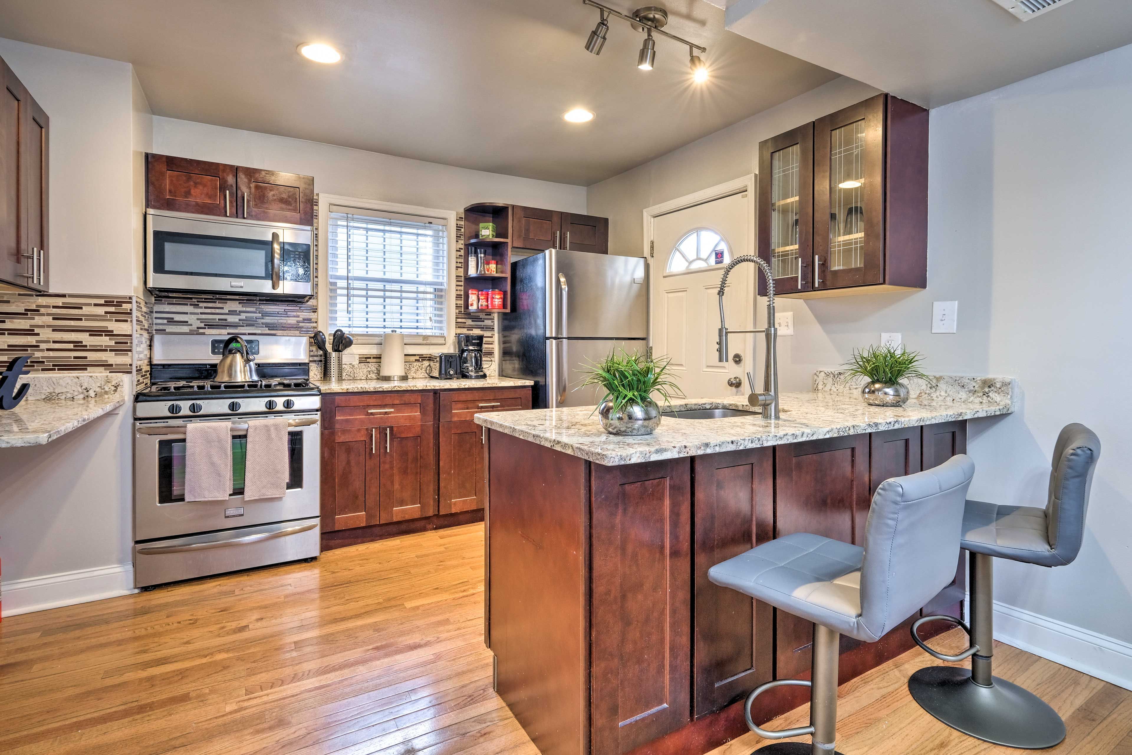 Kitchen | Toaster | Crockpot | Drip Coffee Maker | Tea Kettle | Ice Maker