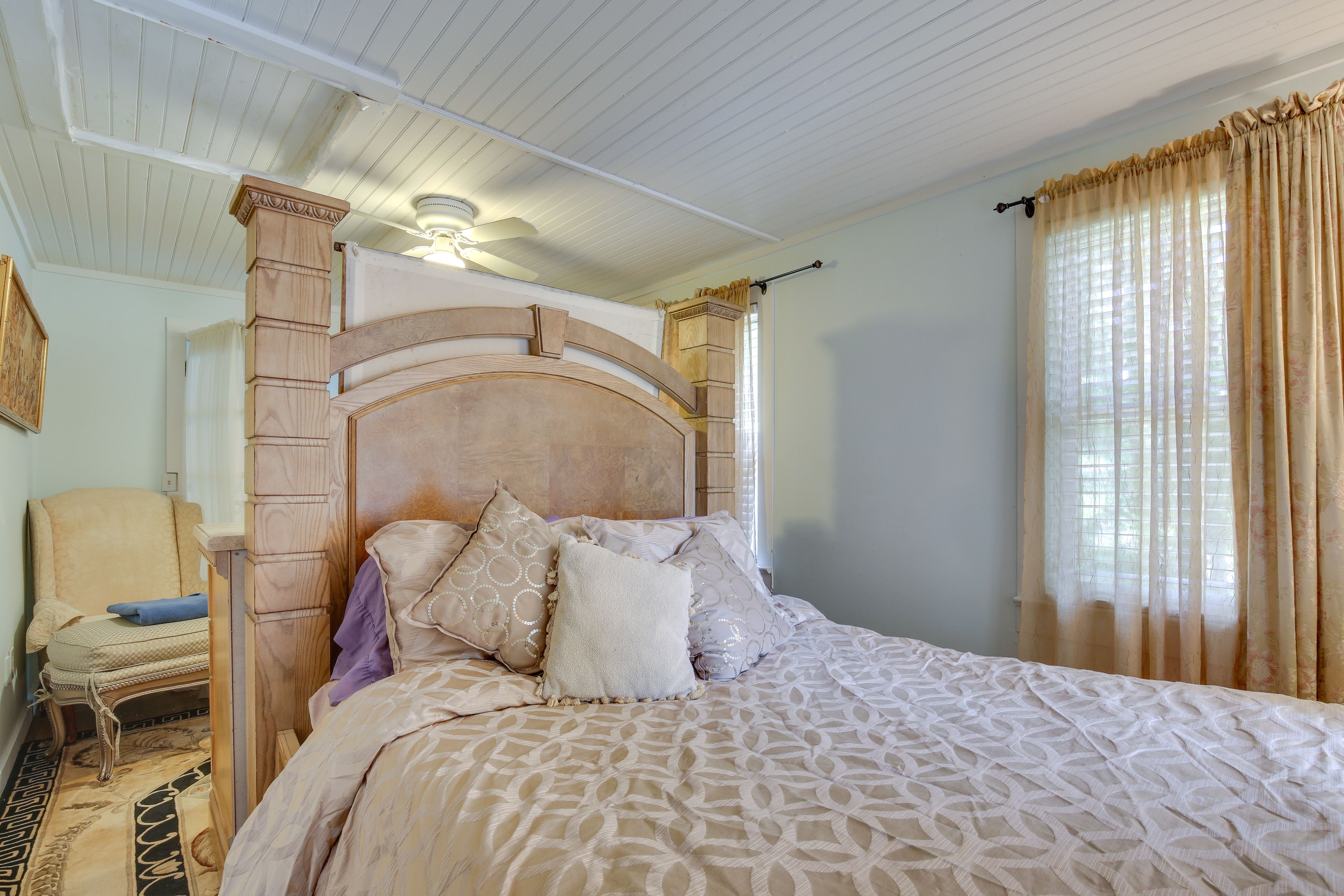 Bedroom 1 | 2nd Floor | Queen Bed | Linens Provided