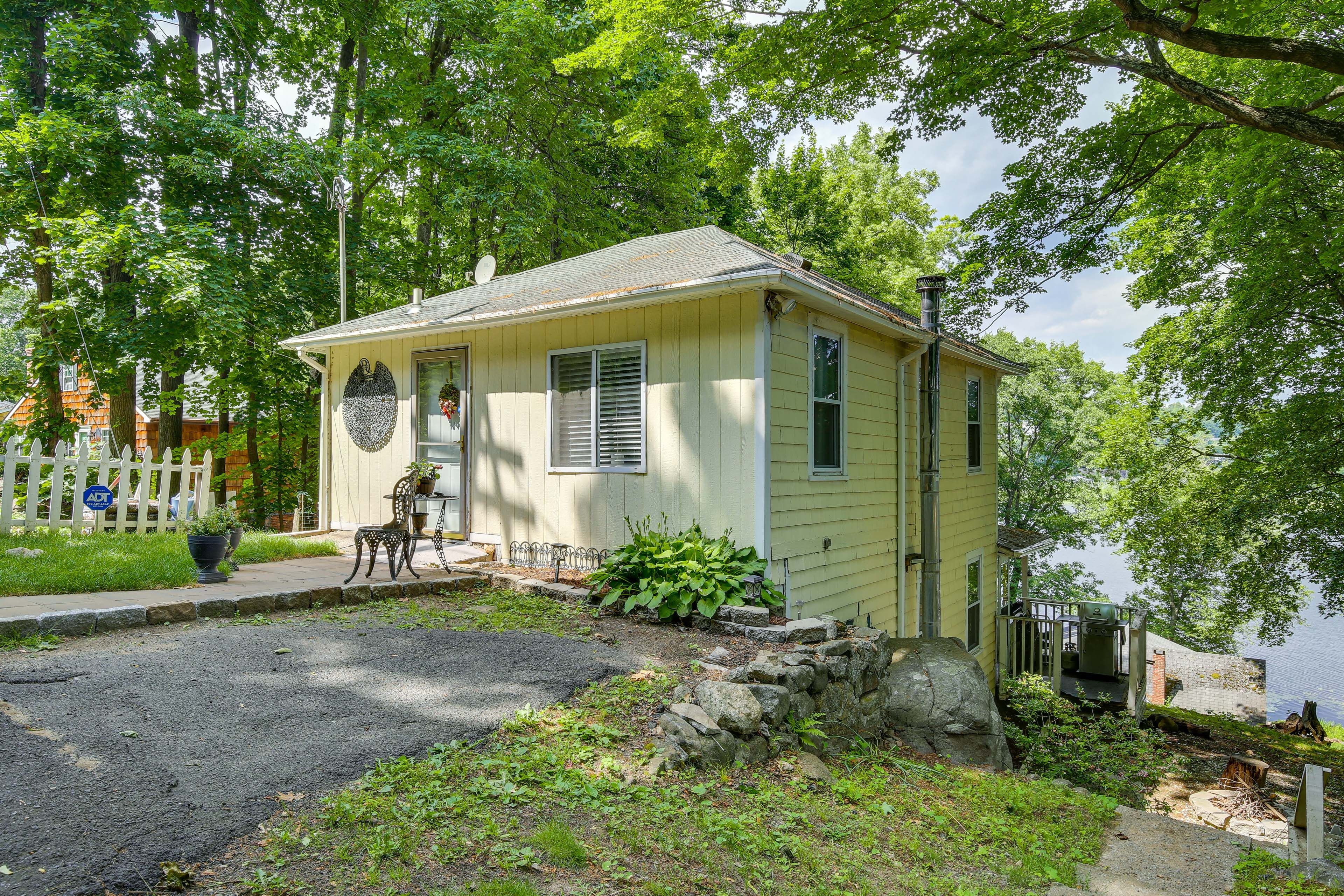 Danbury Vacation Rental | 2BR | 1BA | Stairs Required | 973 Sq Ft