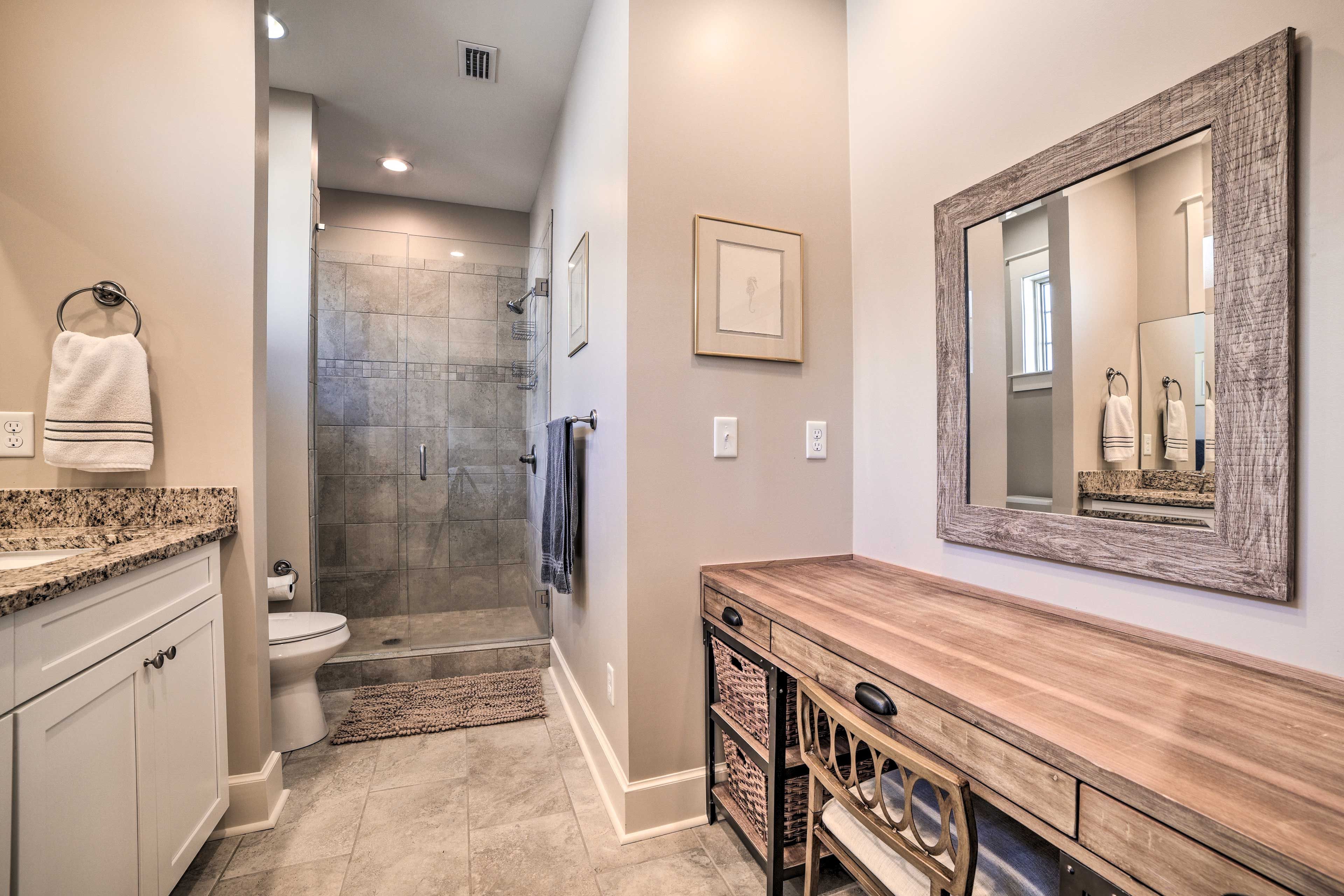 En-Suite Bathroom | Complimentary Toiletries