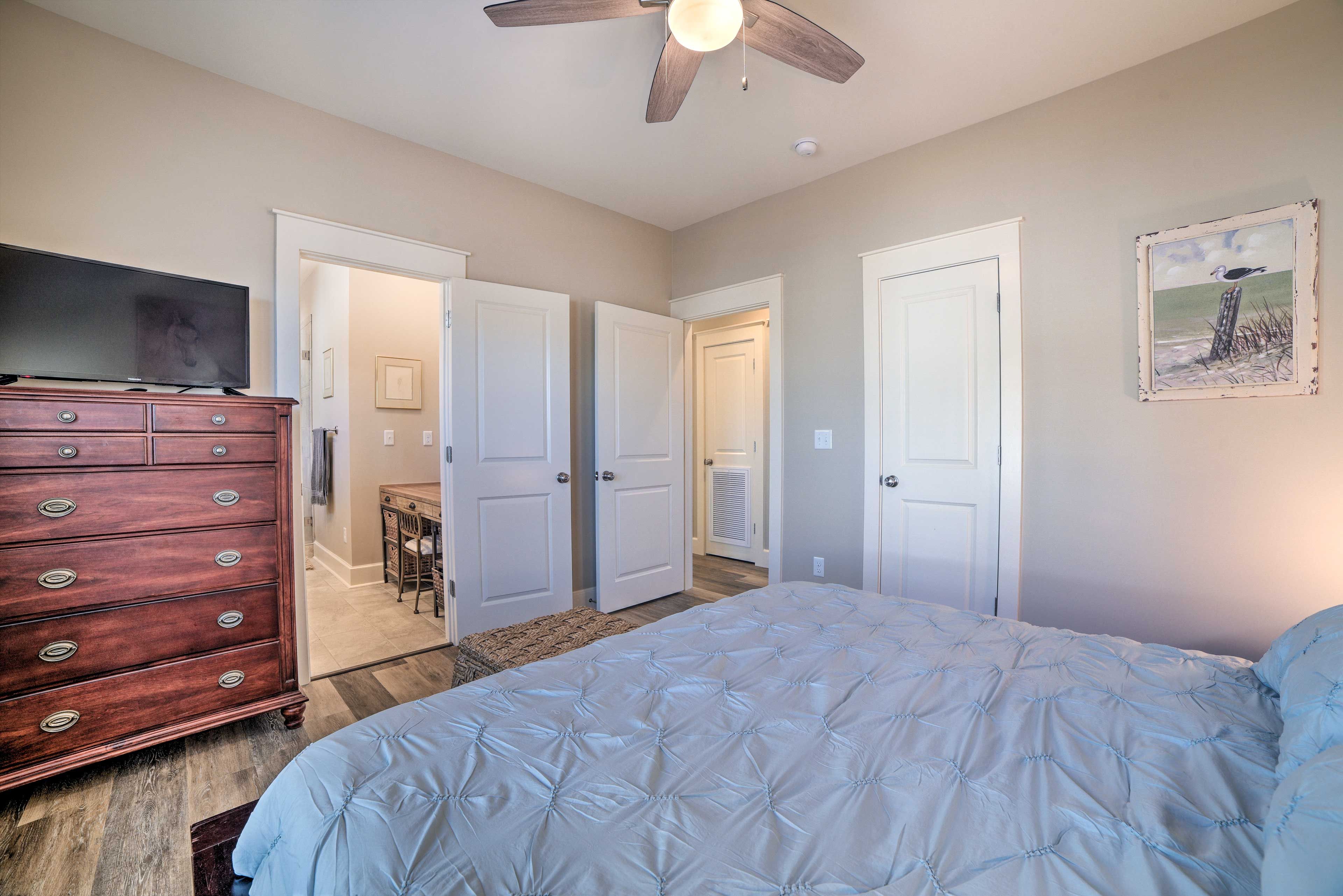Bedroom 1 | Linens Provided | Smart TV