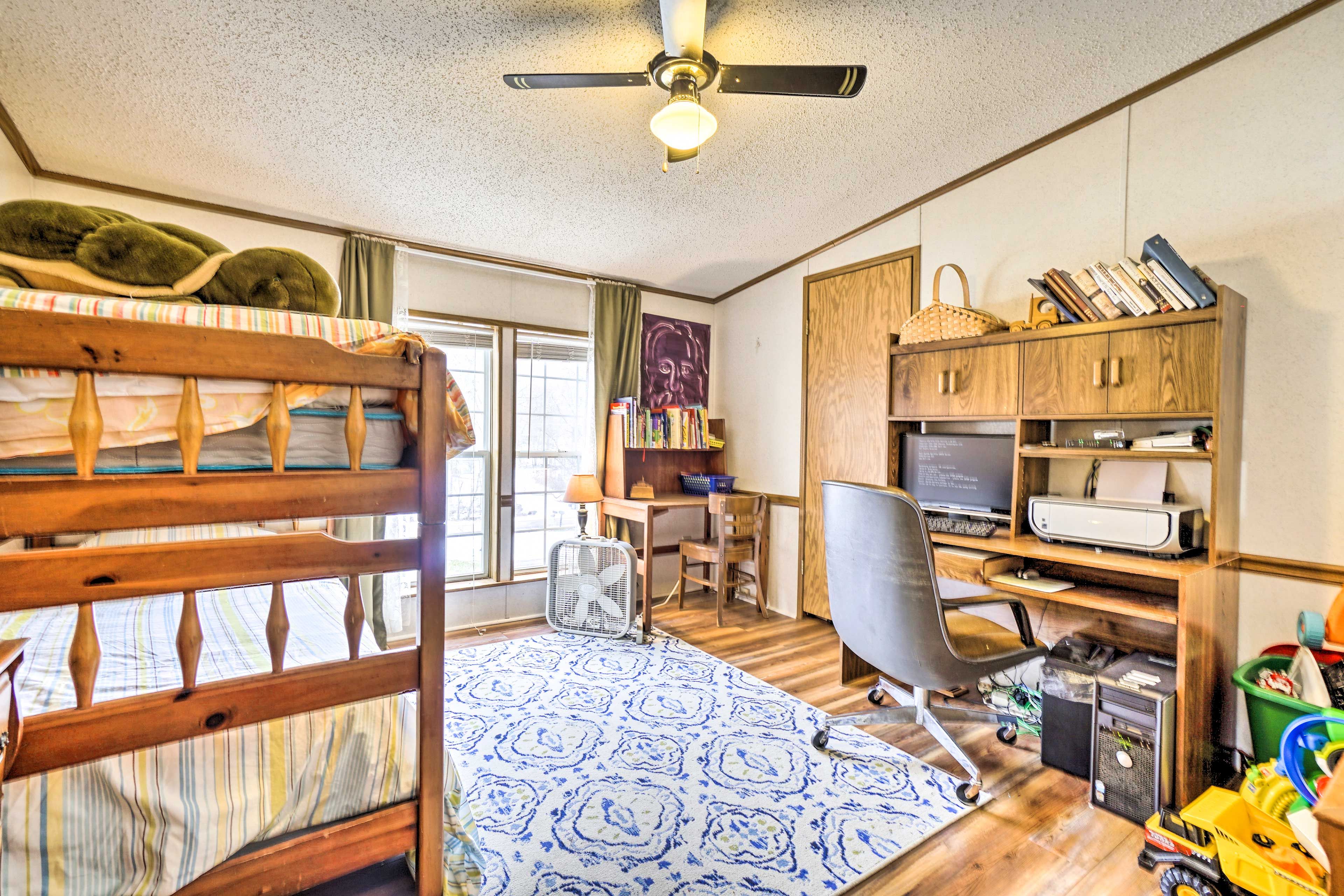 Bedroom 3 | Home Office | Books | Children's Toys
