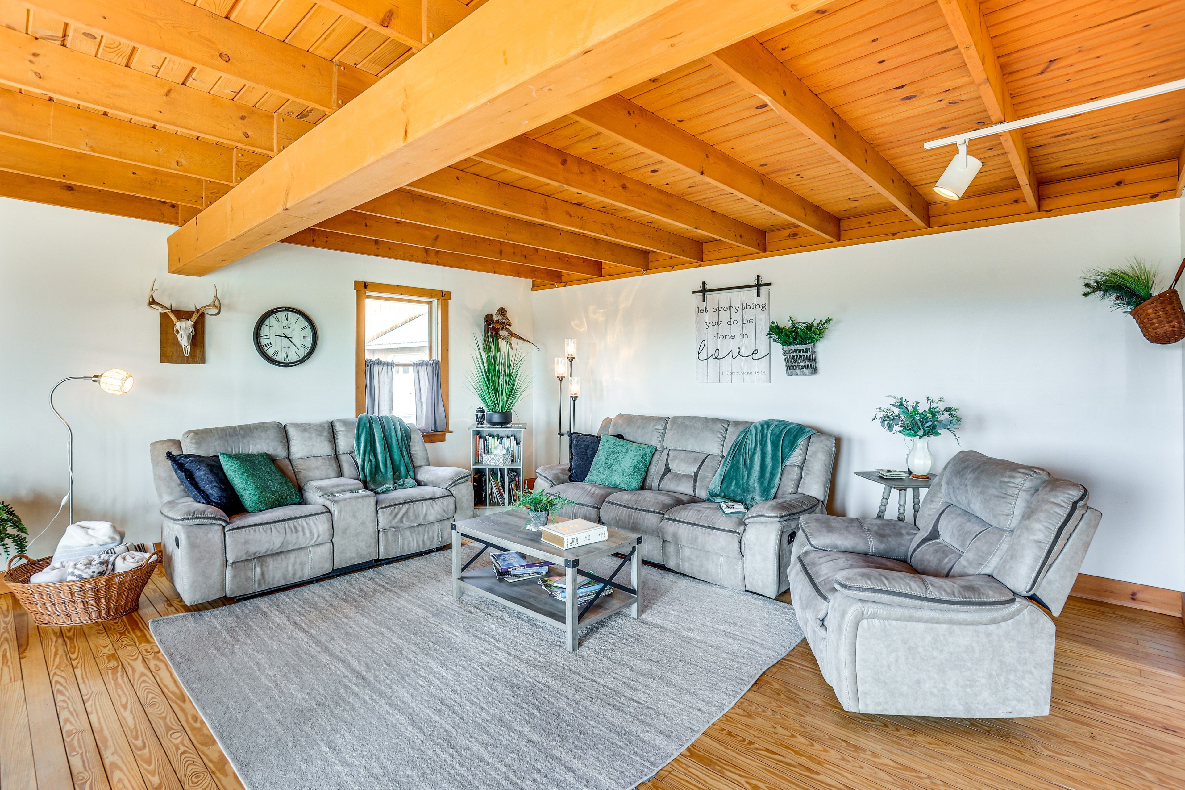 Living Room | Dining Area