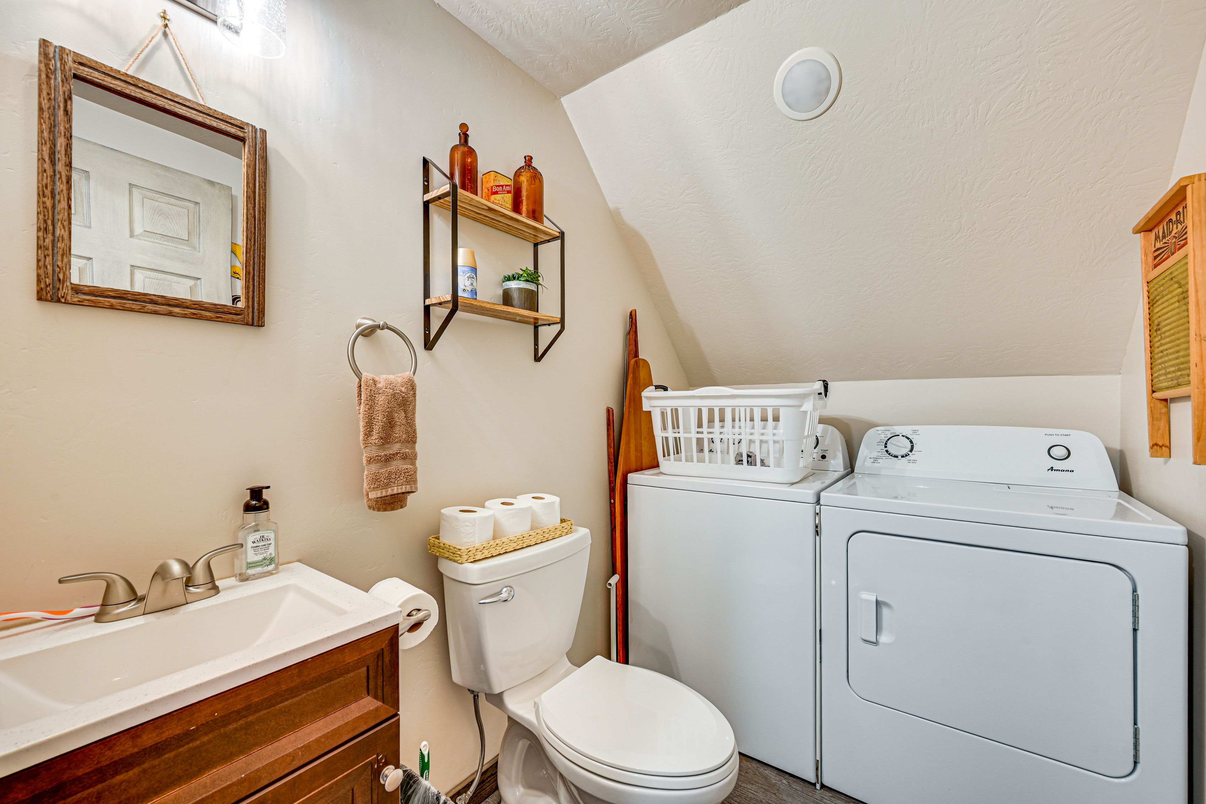 Half Bathroom | Washer & Dryer | 2nd Floor