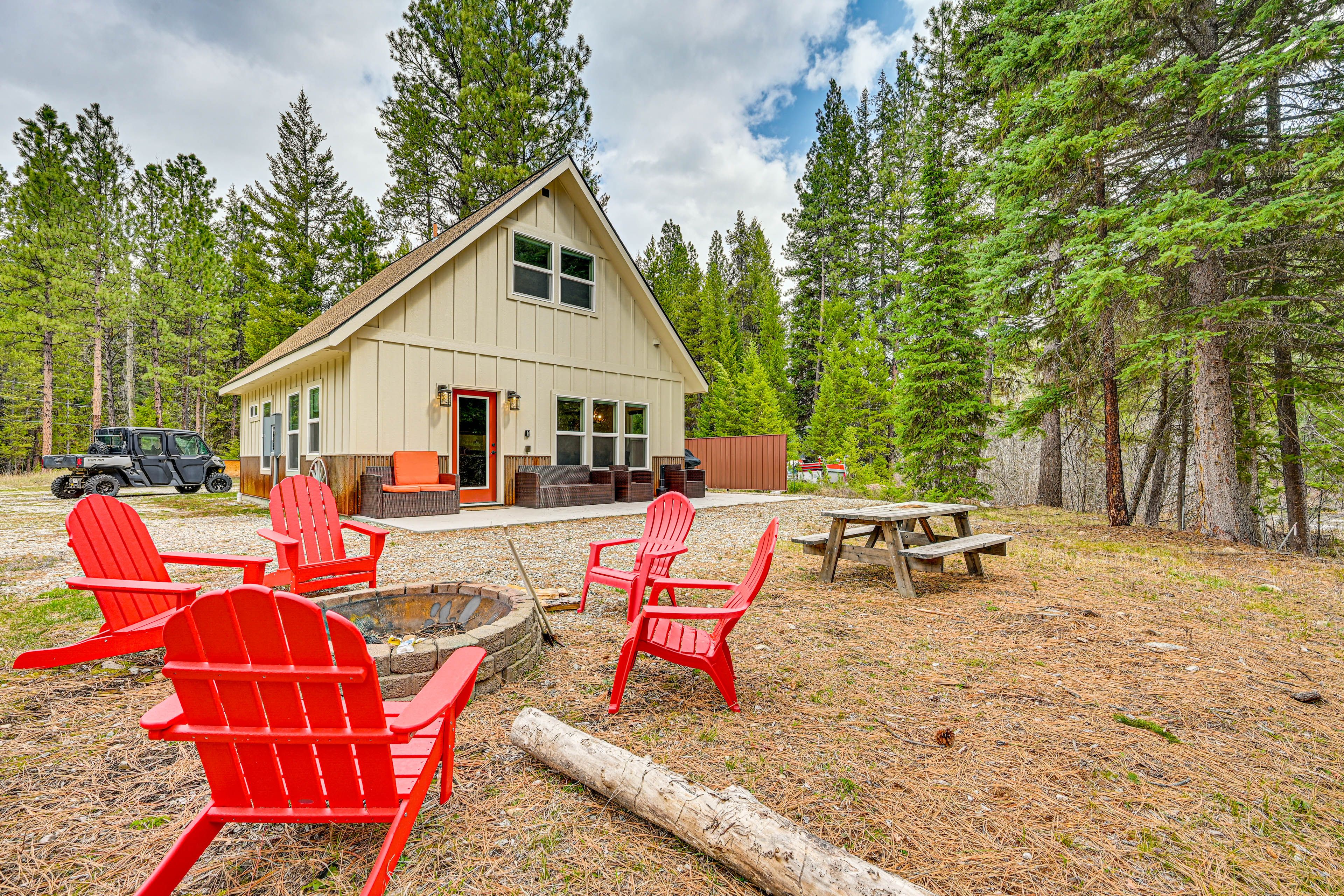 Darby Vacation Rental | 2BR | 1.5BA | Step-Free Entry | 1,022 Sq Ft