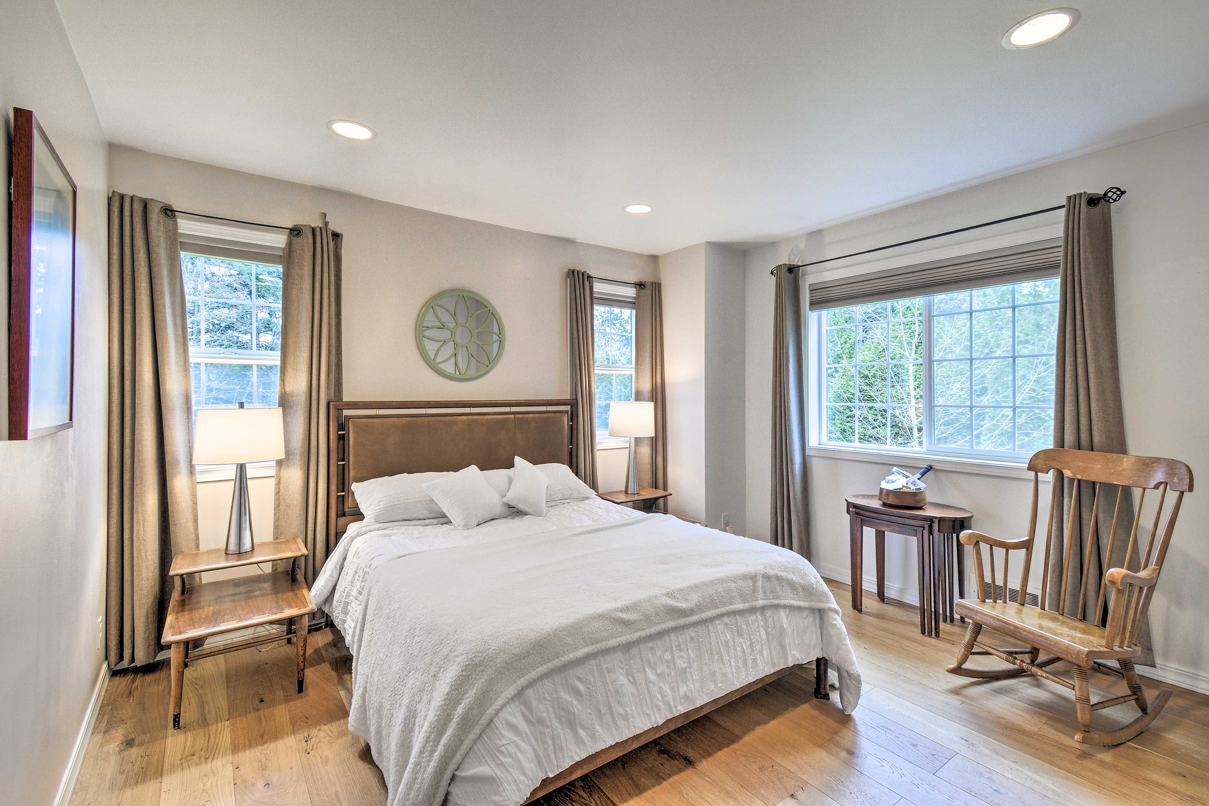 Bedroom 1 | Queen Bed | Main Floor | No Stairs to Access