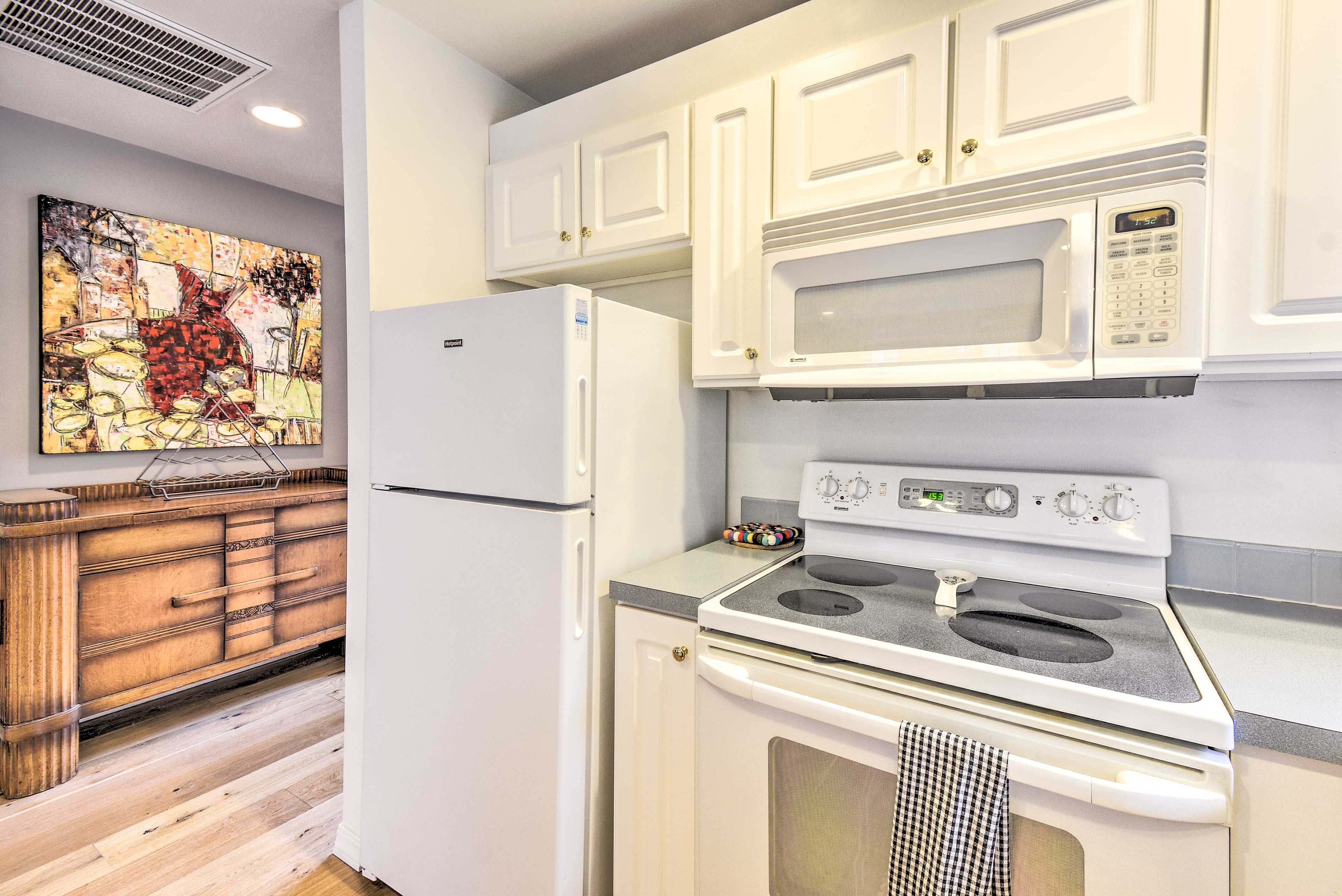 Kitchen | Fully Equipped | Cooking Basics | Dishware & Flatware