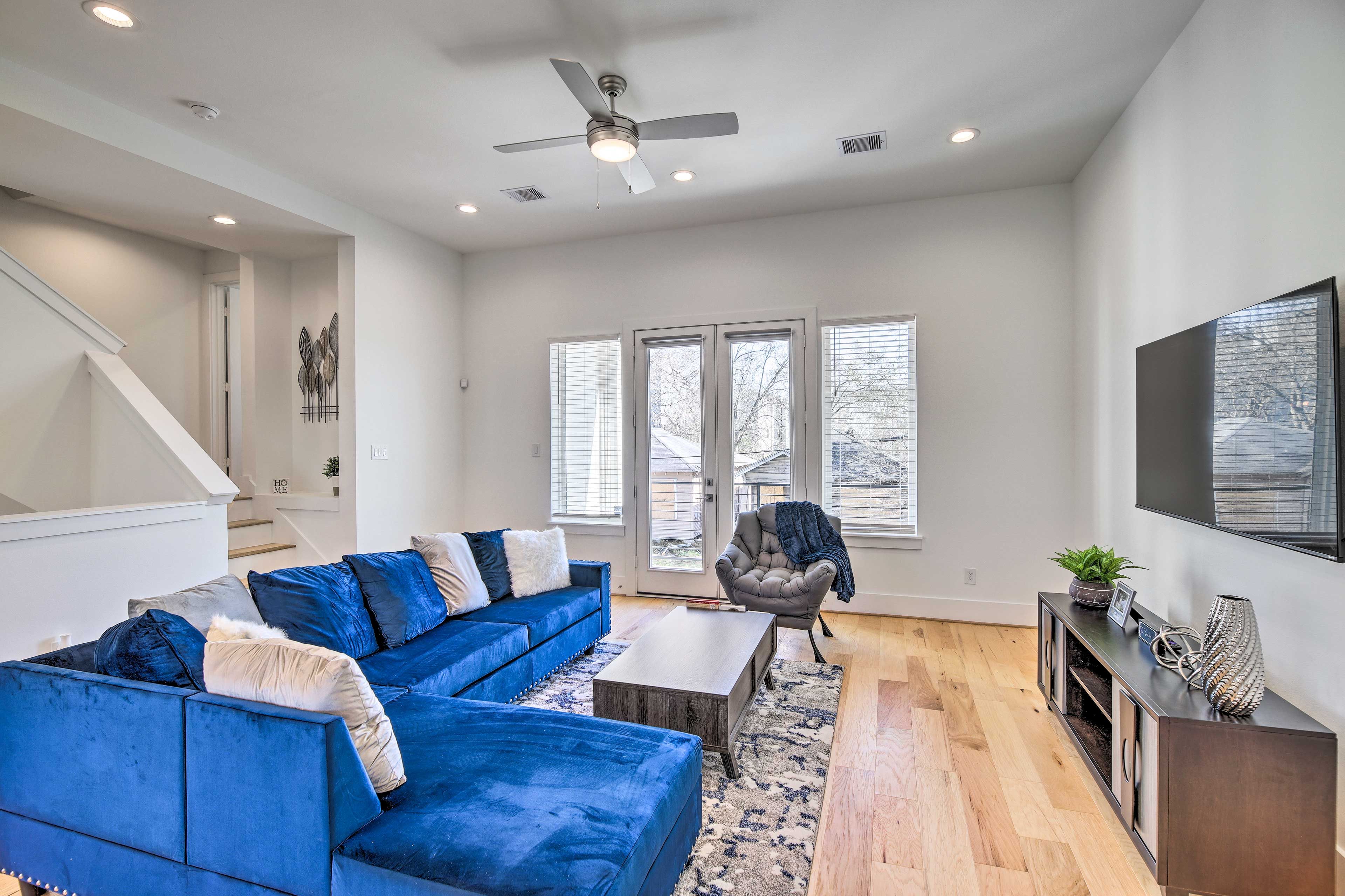 Houston Vacation Rental | 3BR | 3.5BA | 2,100 Sq Ft | Stairs Required
