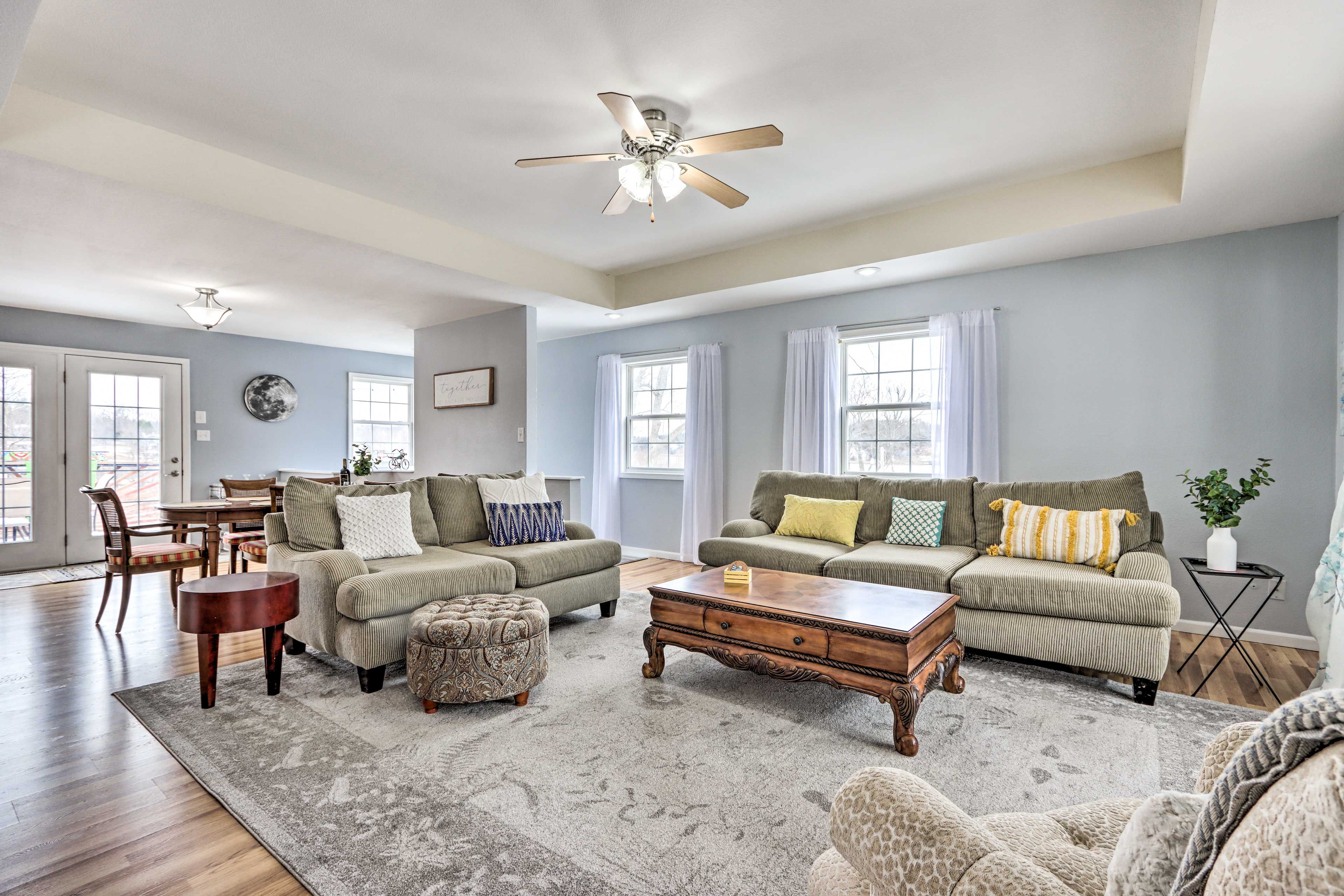 Camdenton Vacation Rental | 3BR | 3BA | Stairs Required | 2,300 Sq Ft