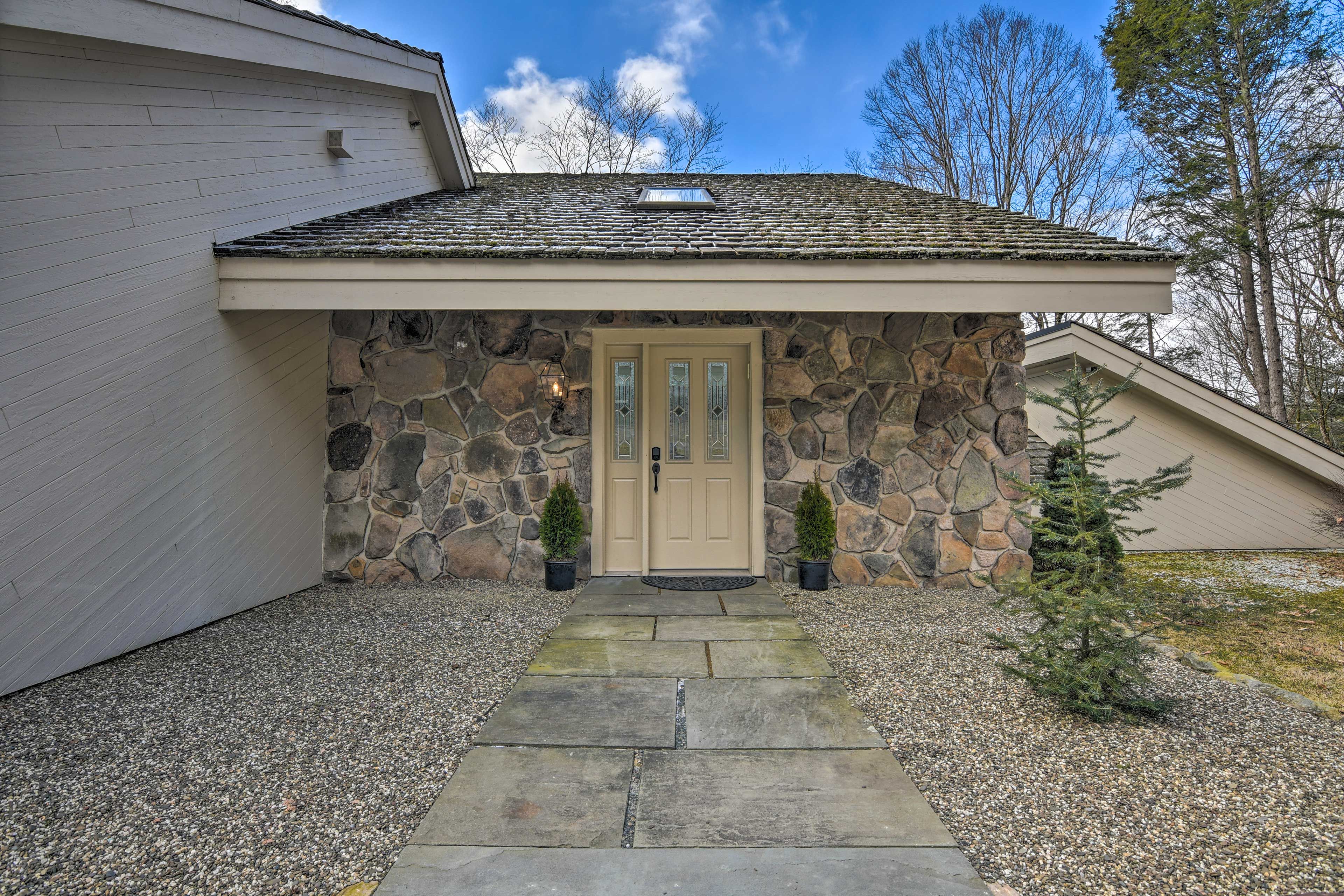 Home Exterior | 2 Exterior Security Cameras