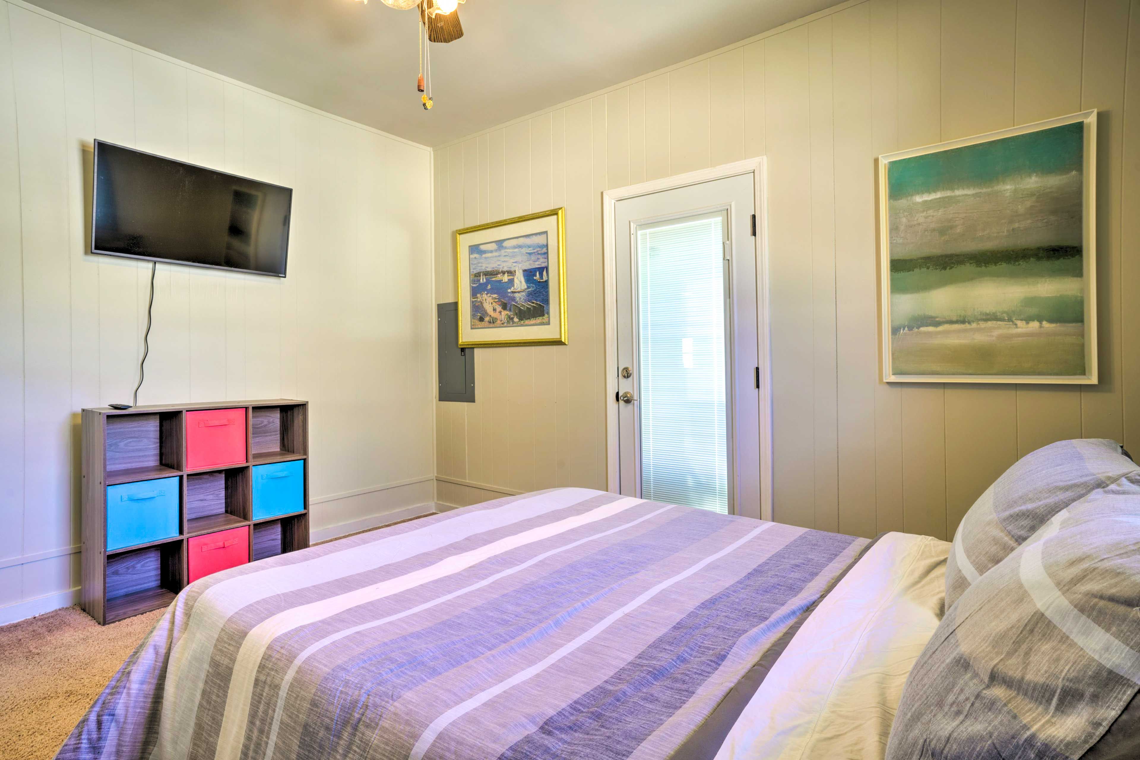 Bedroom 2 | Smart TV