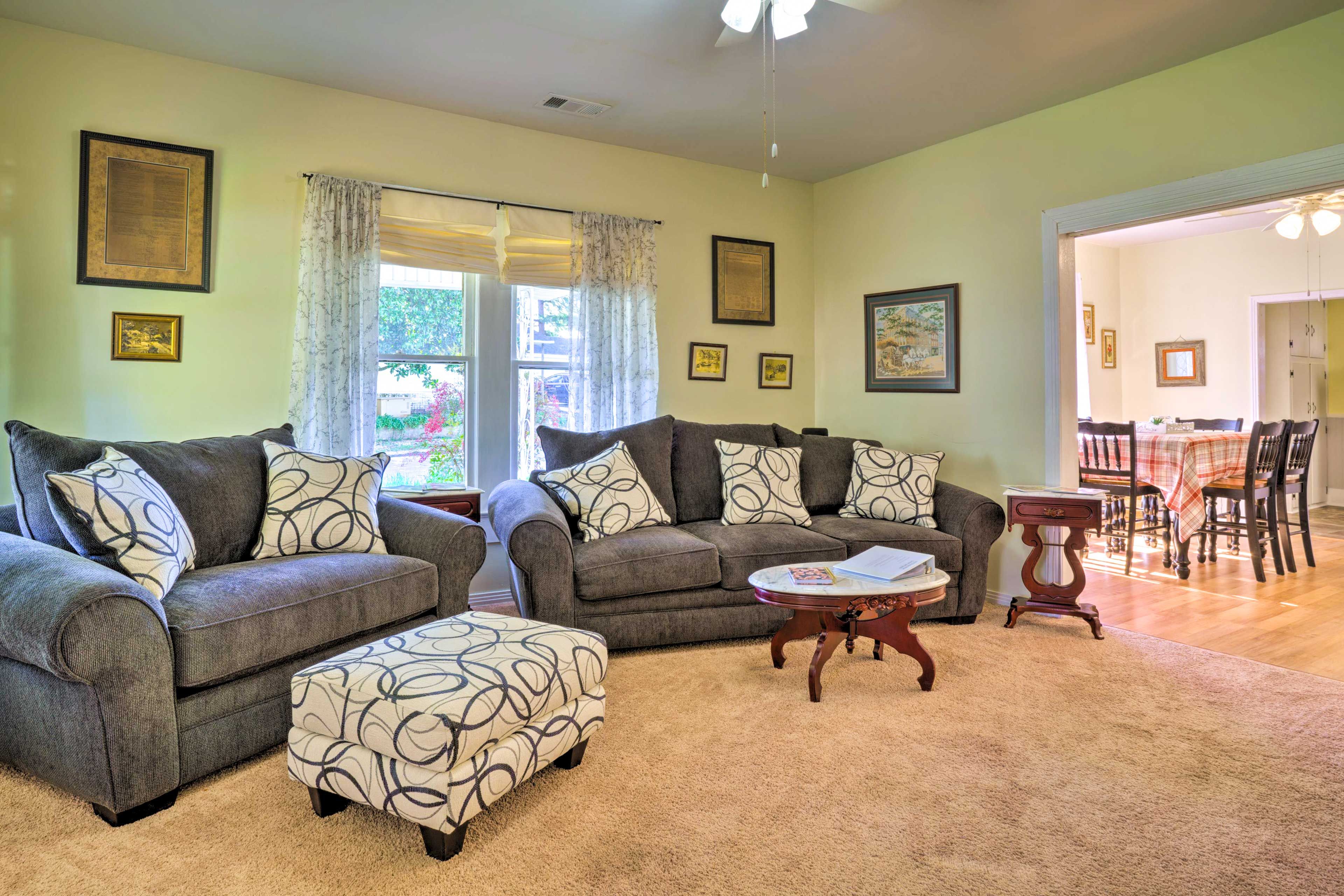 Living Room | Sleeper Sofa